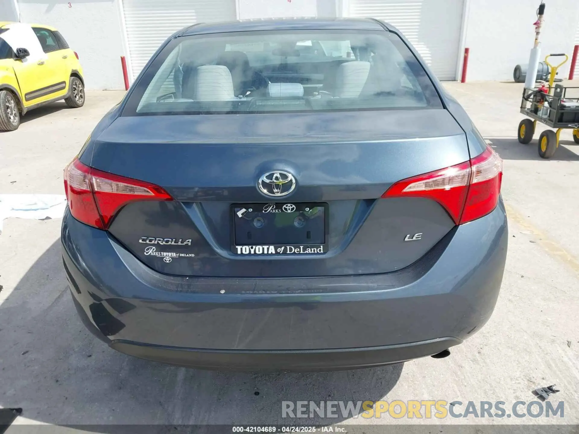 17 Photograph of a damaged car 5YFBURHE8KP944395 TOYOTA COROLLA 2019