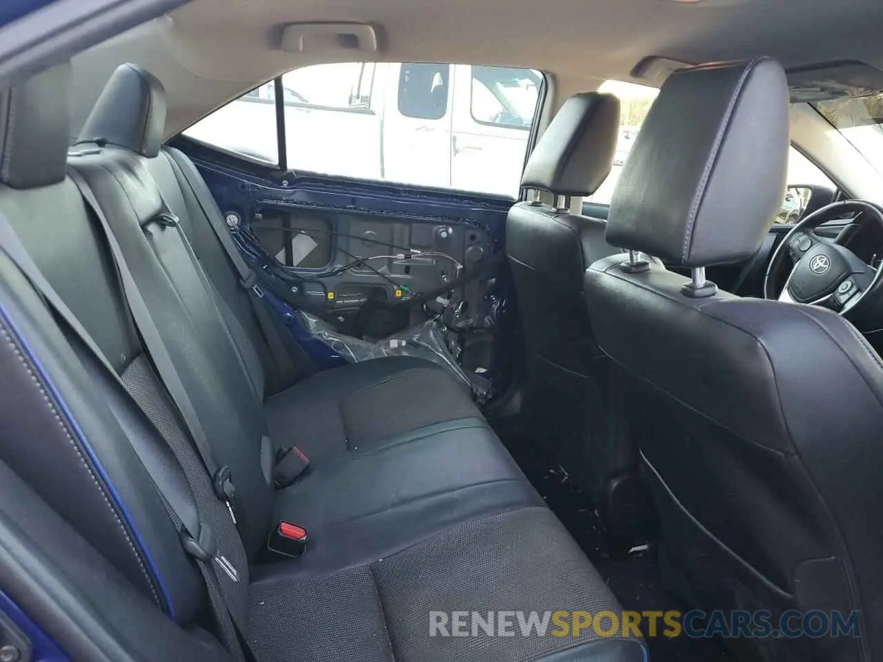 10 Photograph of a damaged car 5YFBURHE8KP945711 TOYOTA COROLLA 2019