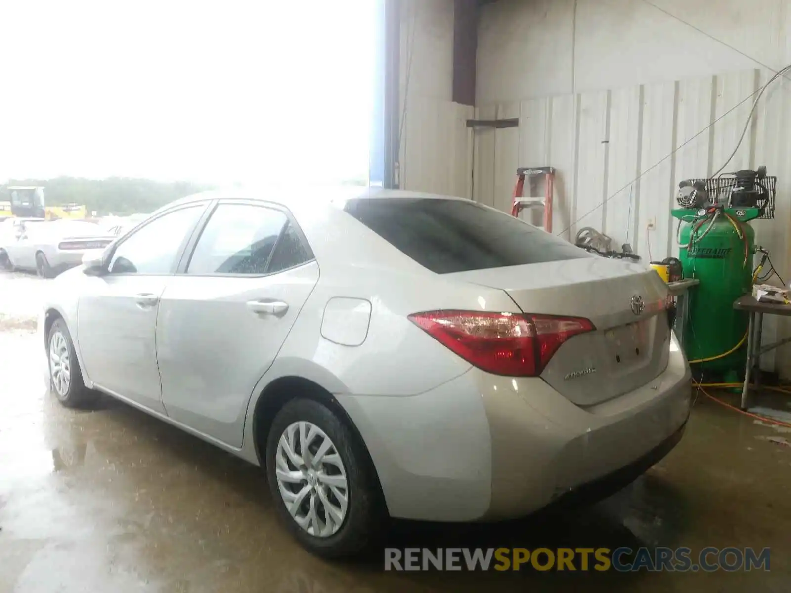 3 Photograph of a damaged car 5YFBURHE8KP947054 TOYOTA COROLLA 2019