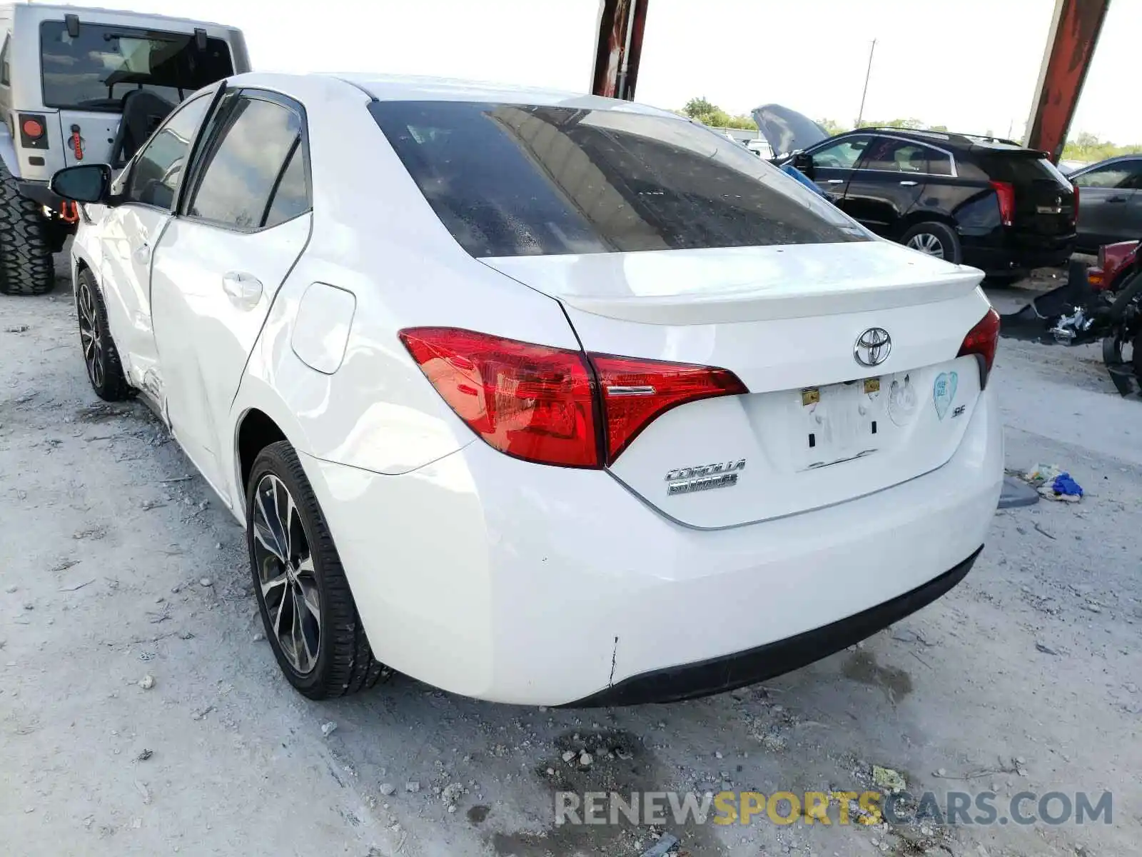 3 Photograph of a damaged car 5YFBURHE9KP857900 TOYOTA COROLLA 2019