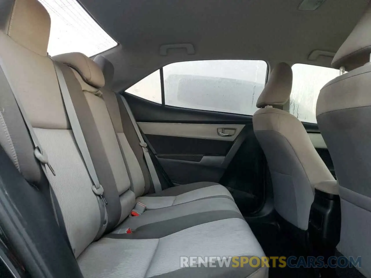 10 Photograph of a damaged car 5YFBURHE9KP860487 TOYOTA COROLLA 2019