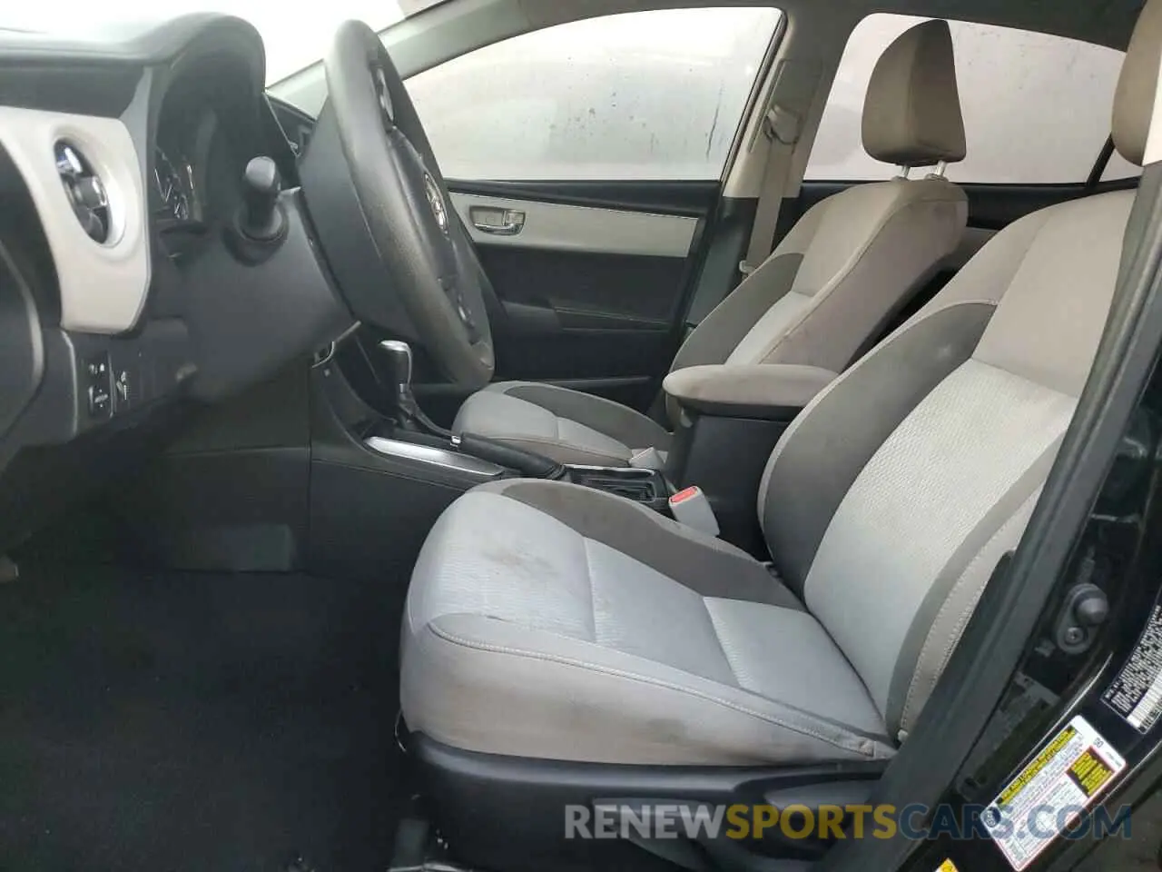 7 Photograph of a damaged car 5YFBURHE9KP860487 TOYOTA COROLLA 2019