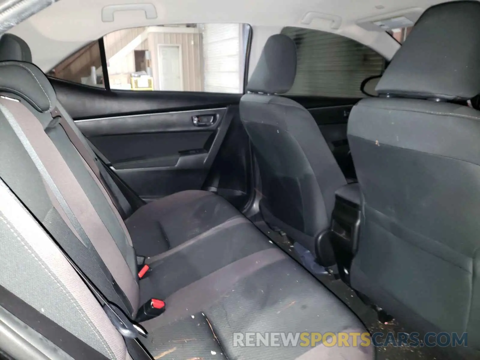 6 Photograph of a damaged car 5YFBURHE9KP861252 TOYOTA COROLLA 2019