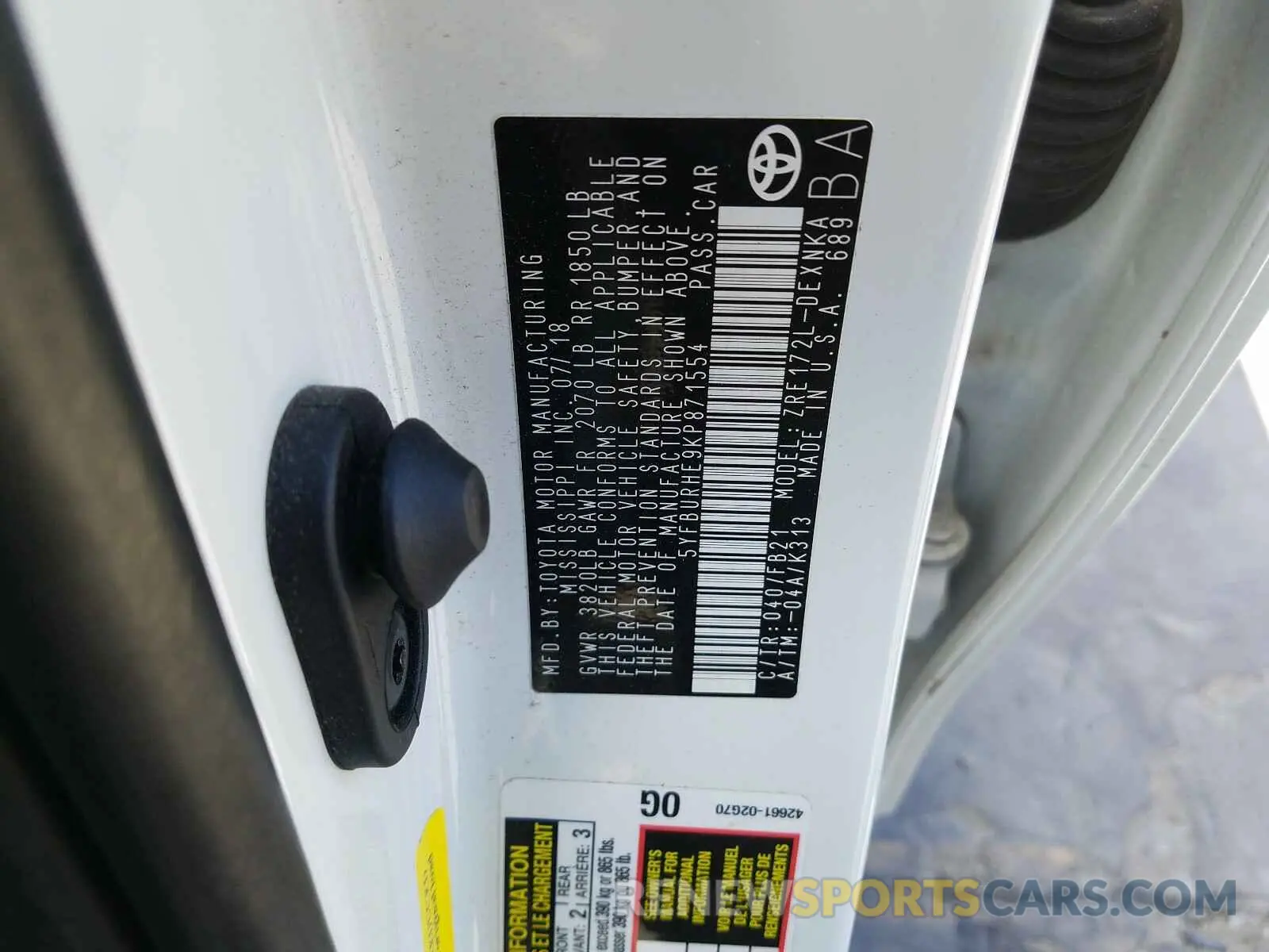 10 Photograph of a damaged car 5YFBURHE9KP871554 TOYOTA COROLLA 2019