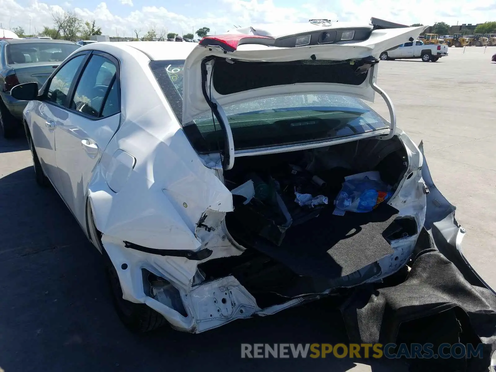 9 Photograph of a damaged car 5YFBURHE9KP871554 TOYOTA COROLLA 2019