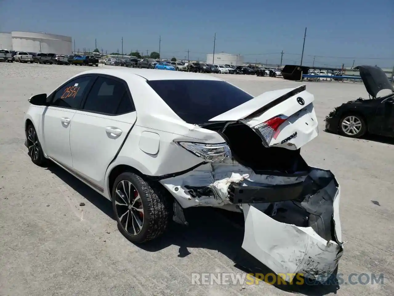 3 Photograph of a damaged car 5YFBURHE9KP873336 TOYOTA COROLLA 2019