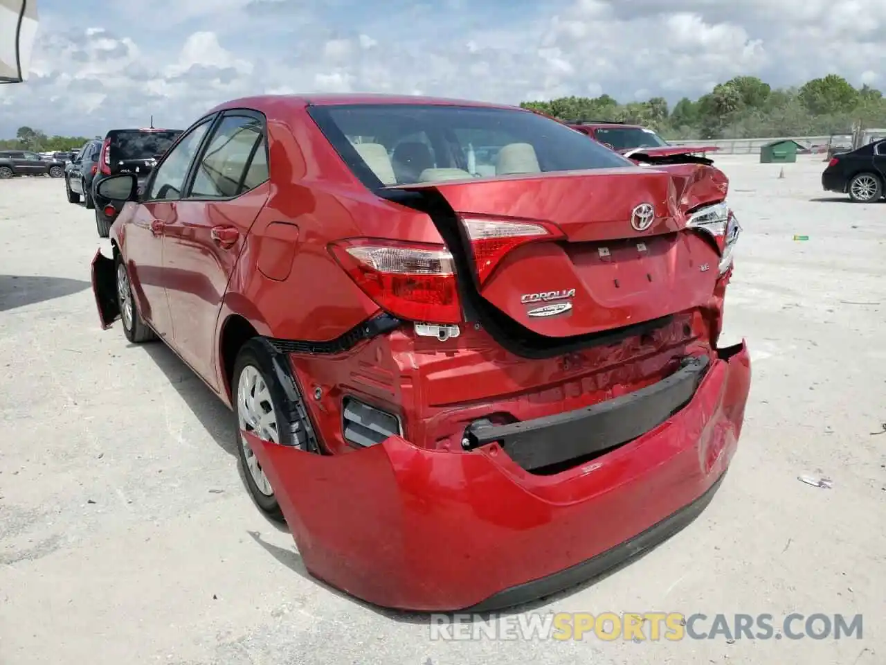 3 Photograph of a damaged car 5YFBURHE9KP875233 TOYOTA COROLLA 2019