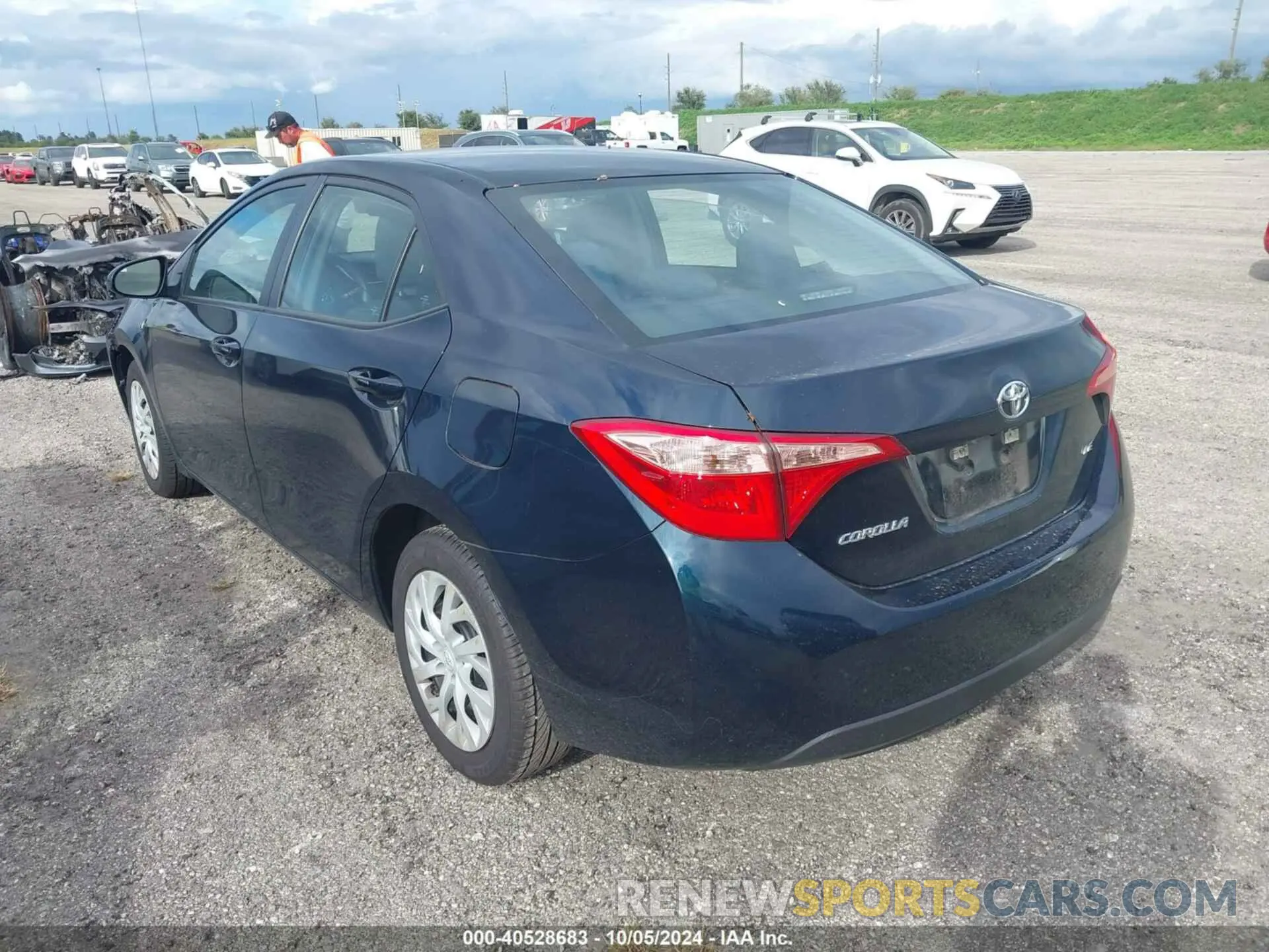 3 Photograph of a damaged car 5YFBURHE9KP880156 TOYOTA COROLLA 2019