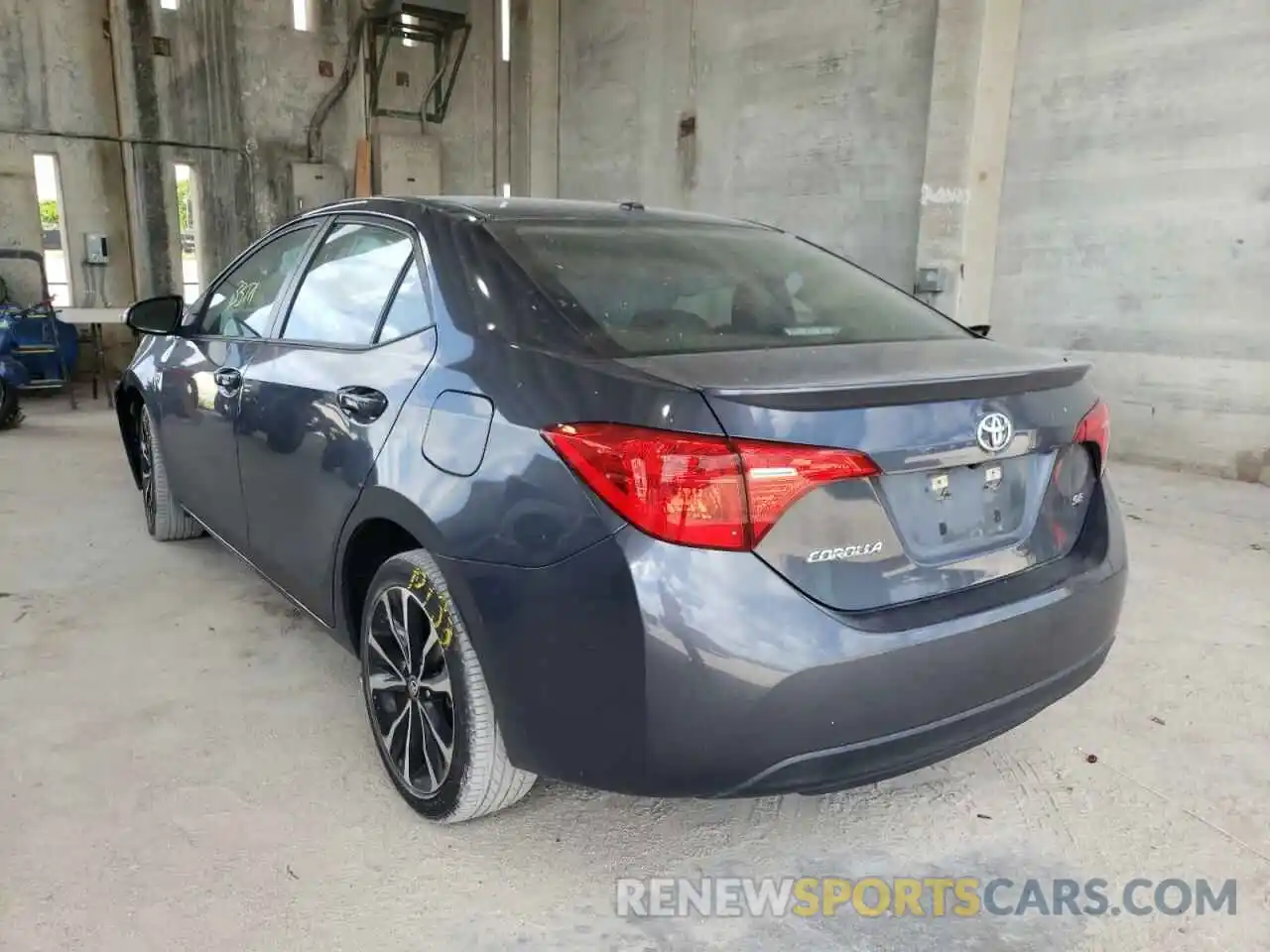 3 Photograph of a damaged car 5YFBURHE9KP880691 TOYOTA COROLLA 2019