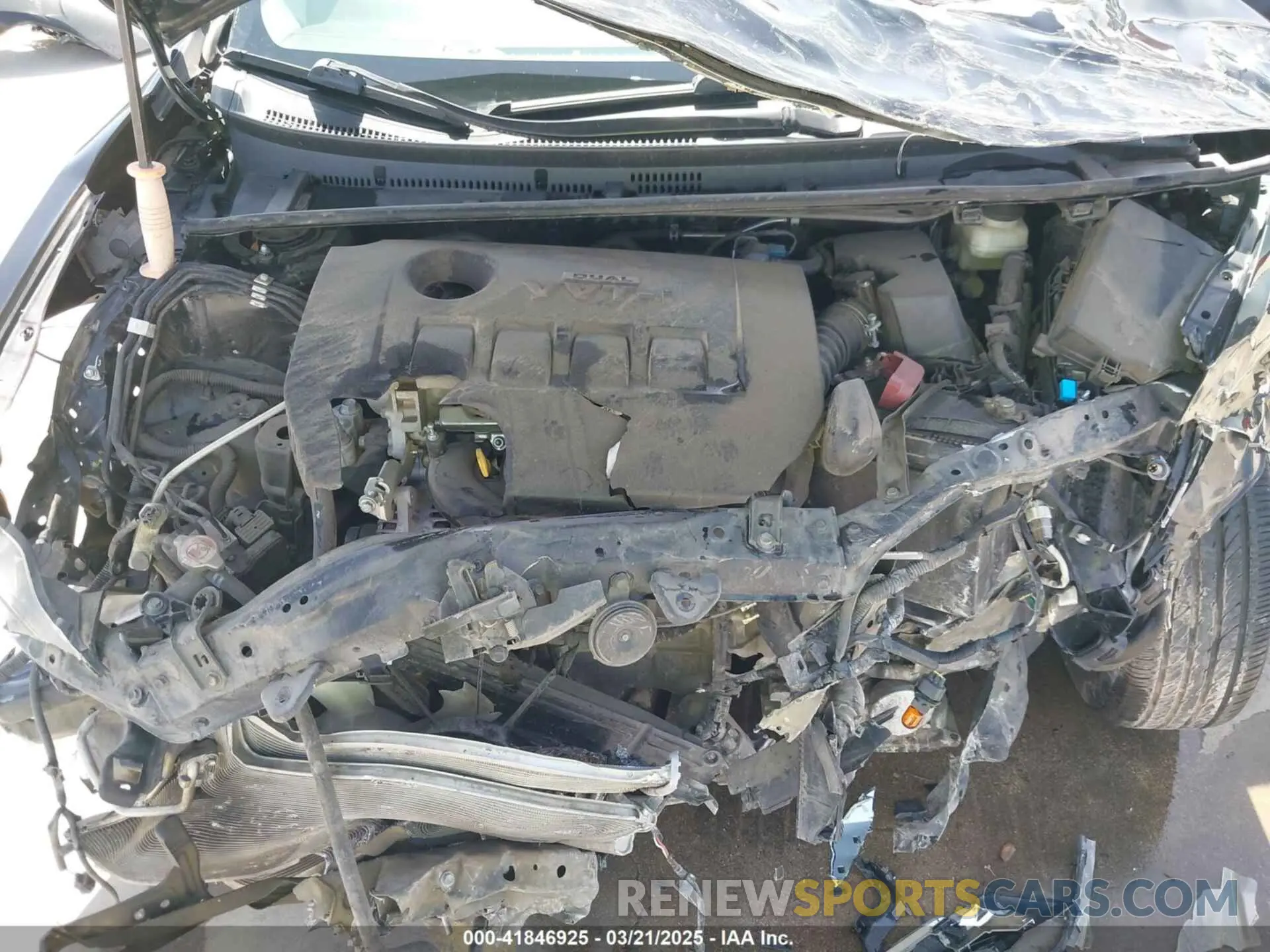 10 Photograph of a damaged car 5YFBURHE9KP882103 TOYOTA COROLLA 2019