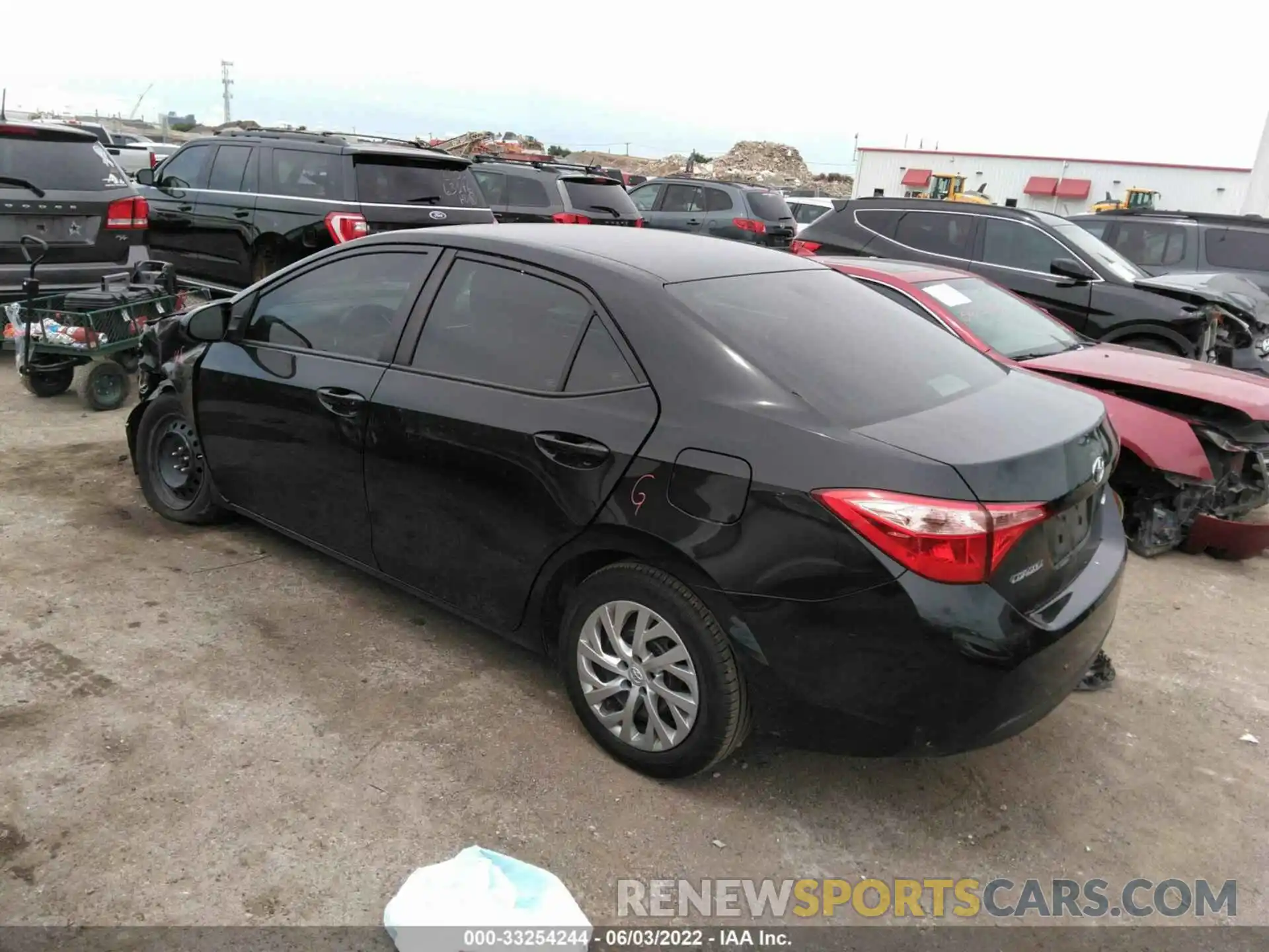 3 Photograph of a damaged car 5YFBURHE9KP883770 TOYOTA COROLLA 2019