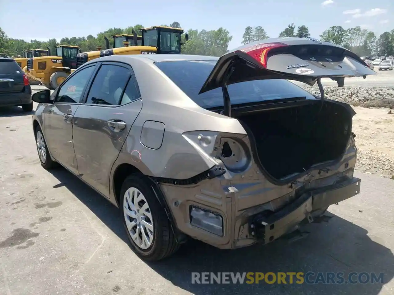 3 Photograph of a damaged car 5YFBURHE9KP884269 TOYOTA COROLLA 2019