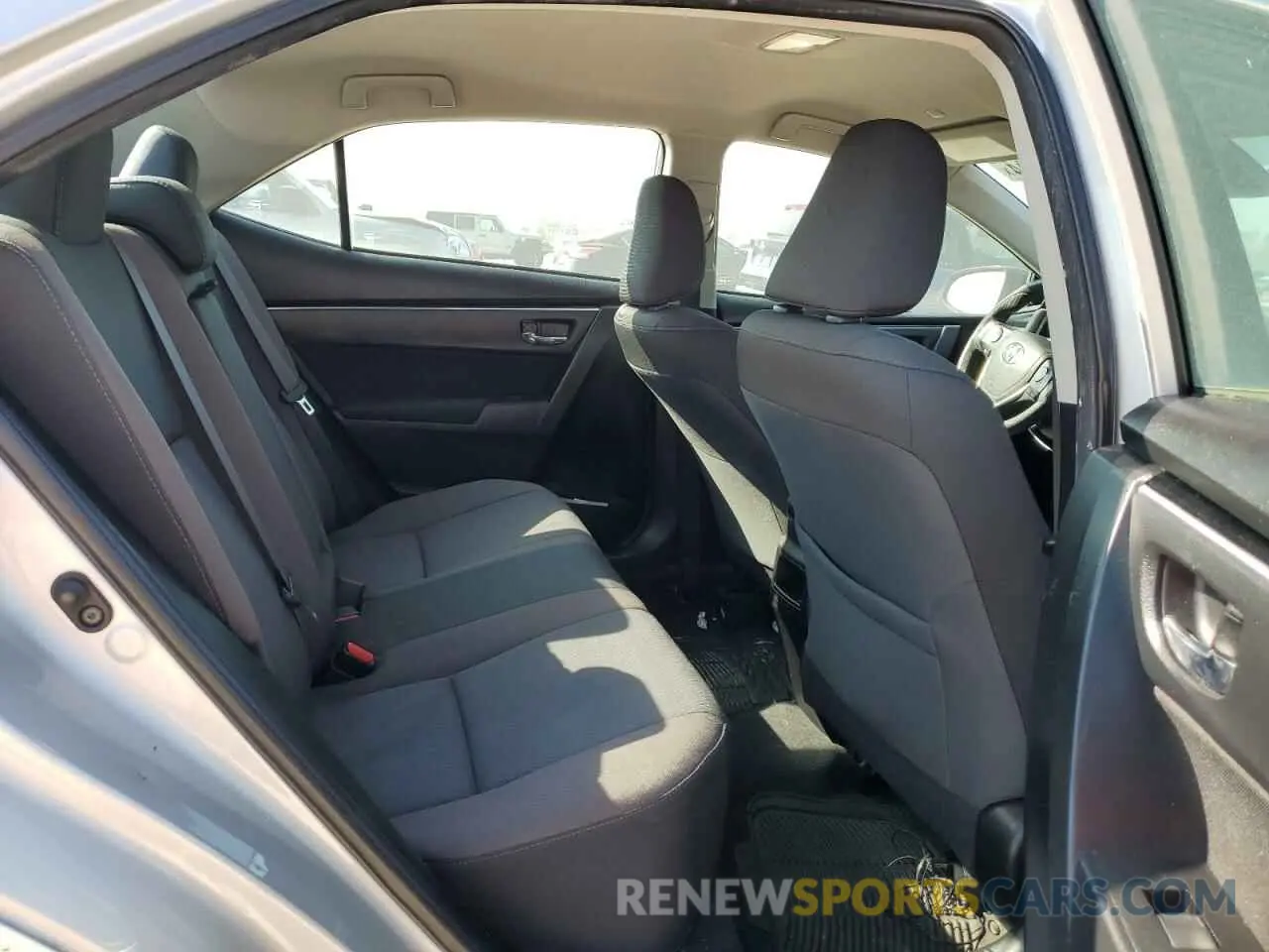 10 Photograph of a damaged car 5YFBURHE9KP884479 TOYOTA COROLLA 2019