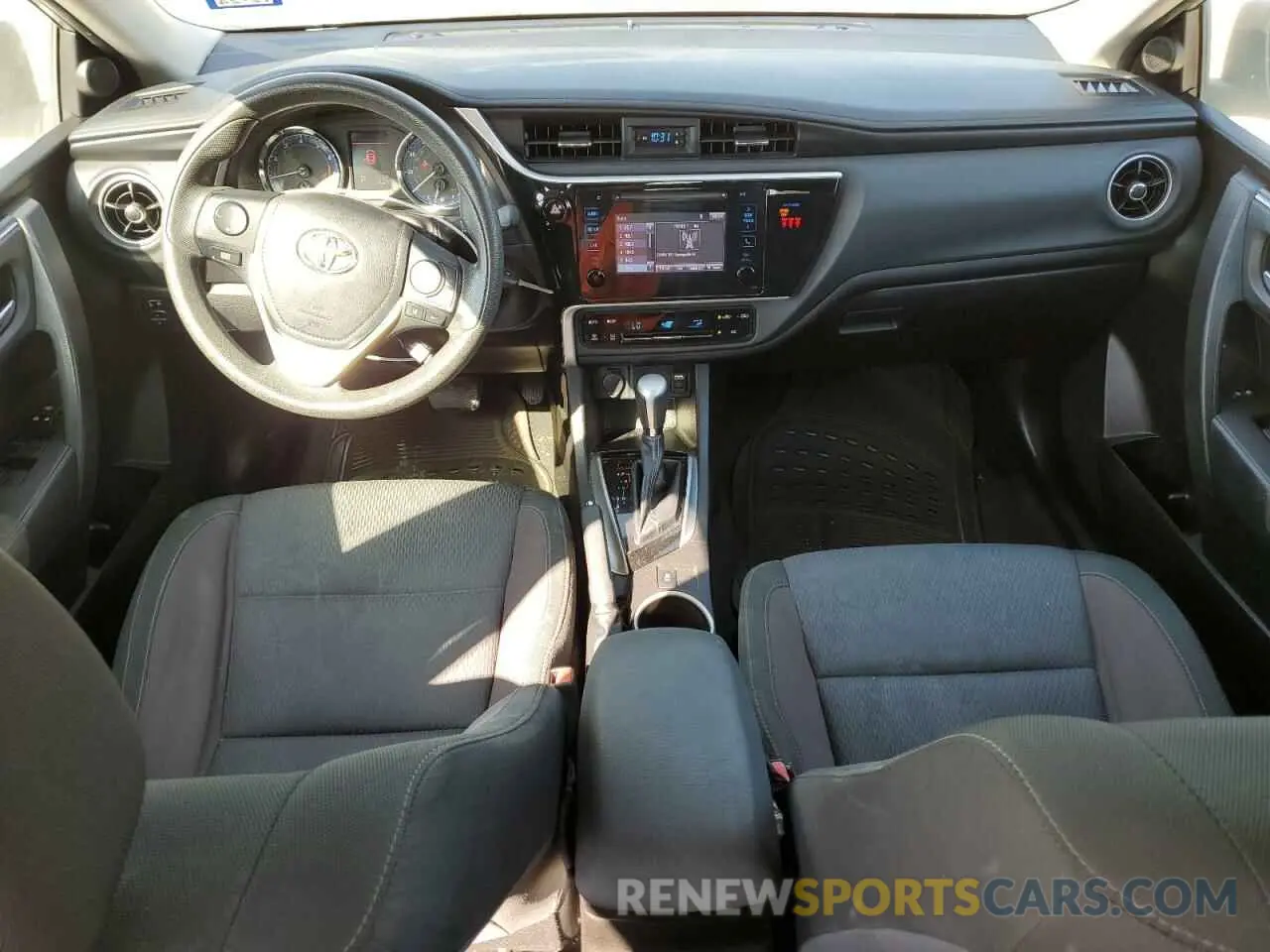 8 Photograph of a damaged car 5YFBURHE9KP884479 TOYOTA COROLLA 2019
