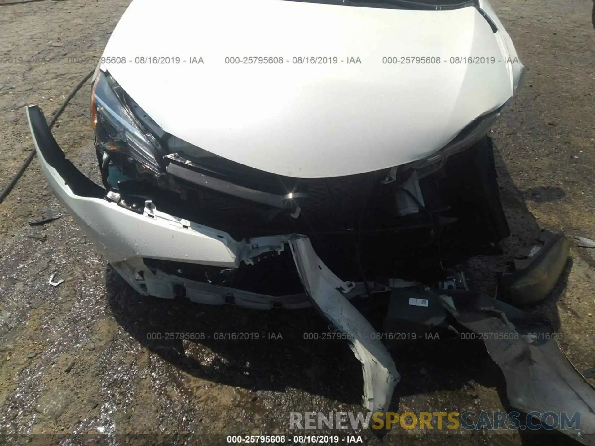 6 Photograph of a damaged car 5YFBURHE9KP885034 TOYOTA COROLLA 2019