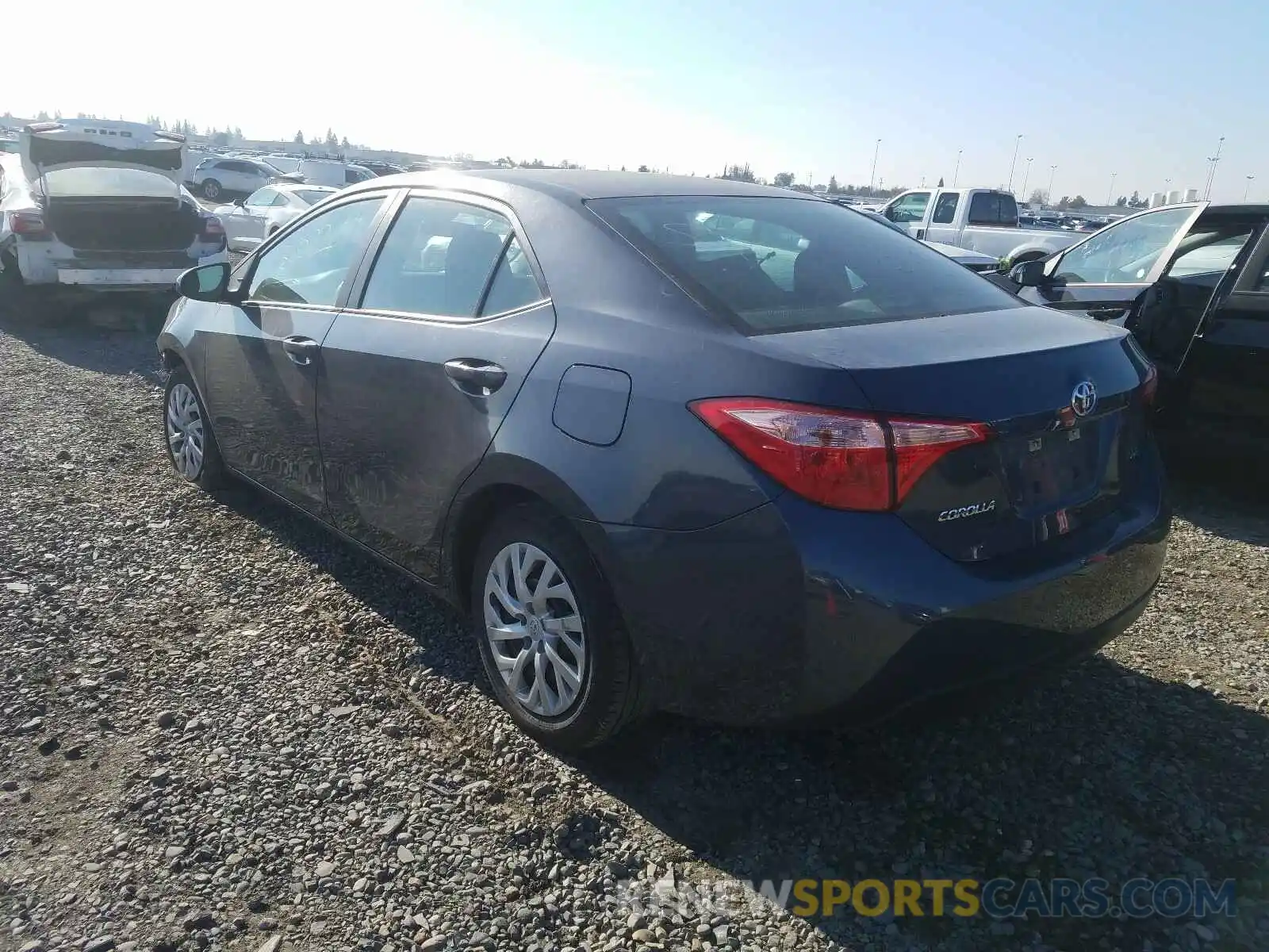 3 Photograph of a damaged car 5YFBURHE9KP885518 TOYOTA COROLLA 2019