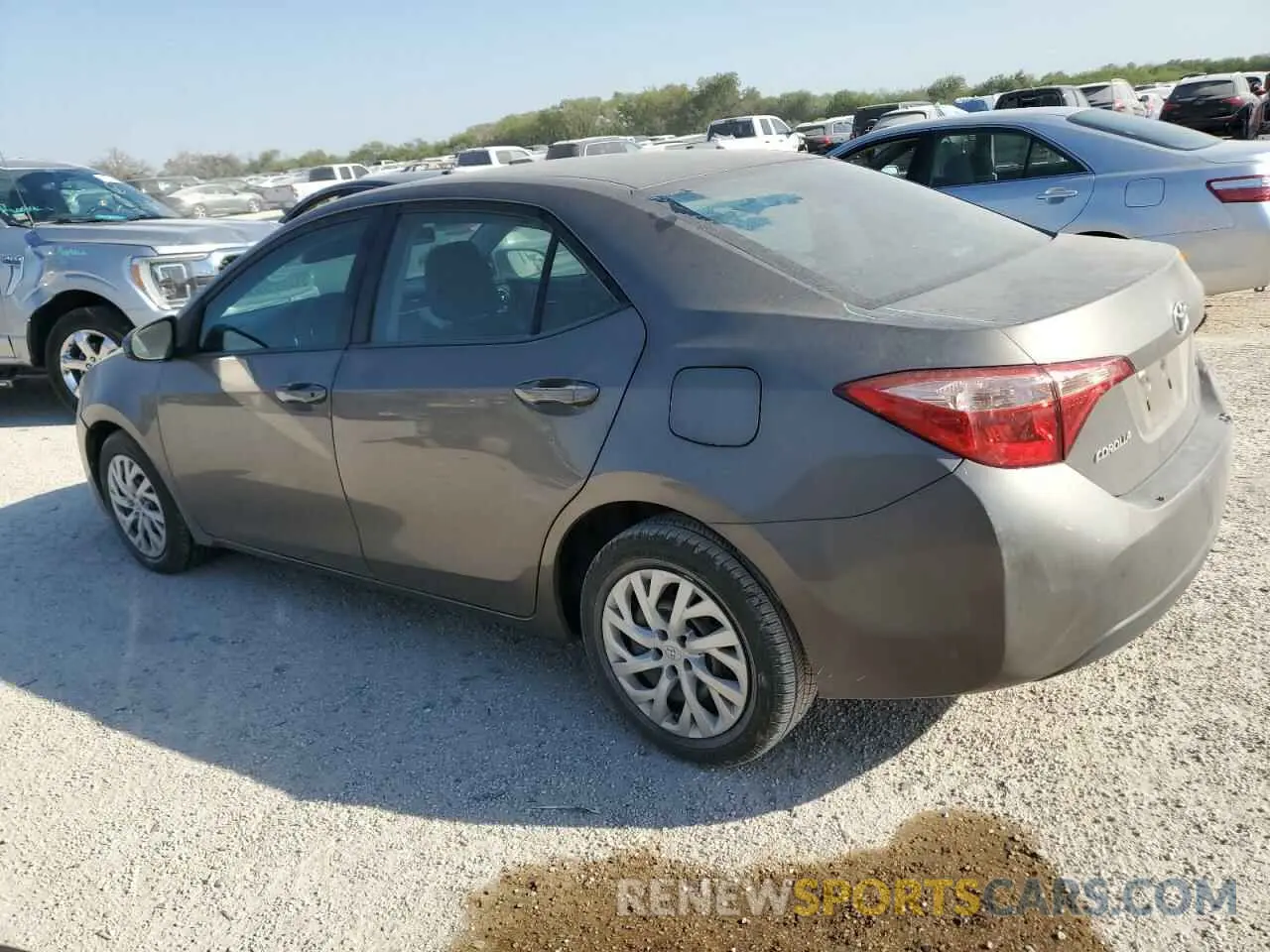 2 Photograph of a damaged car 5YFBURHE9KP886121 TOYOTA COROLLA 2019