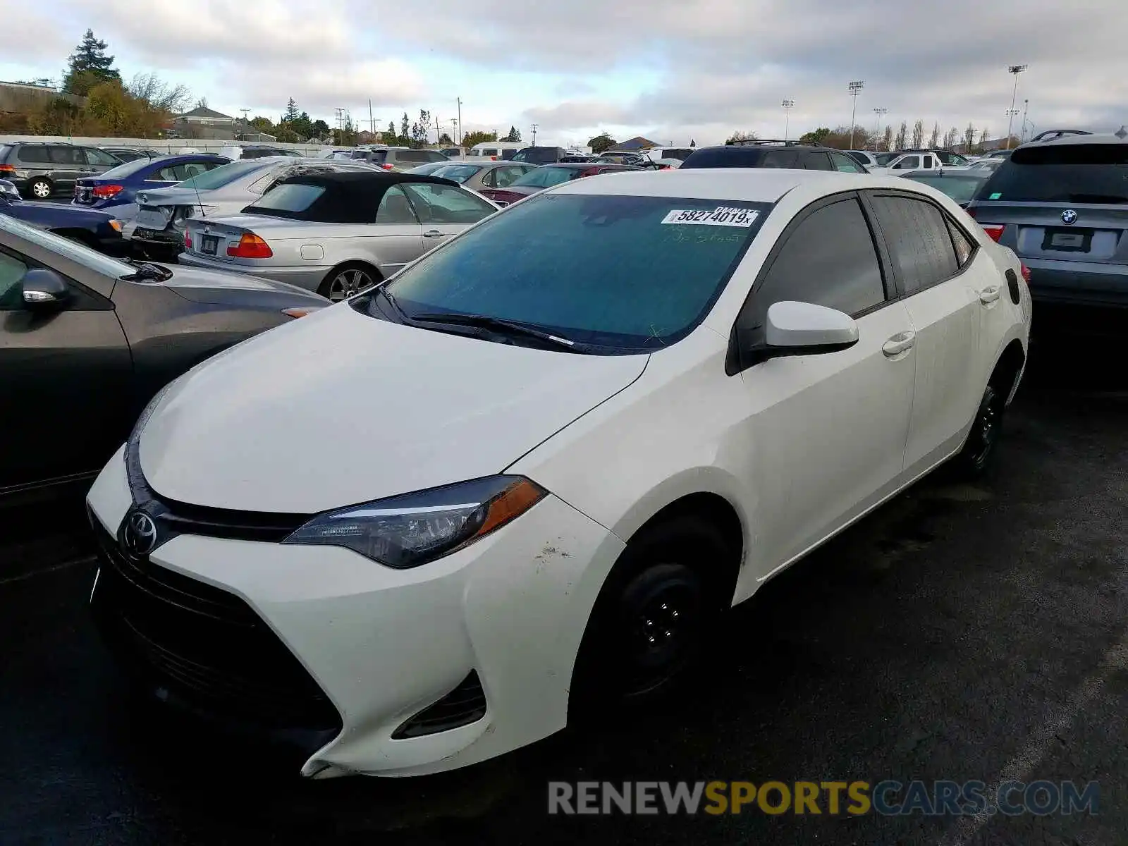 2 Photograph of a damaged car 5YFBURHE9KP886135 TOYOTA COROLLA 2019