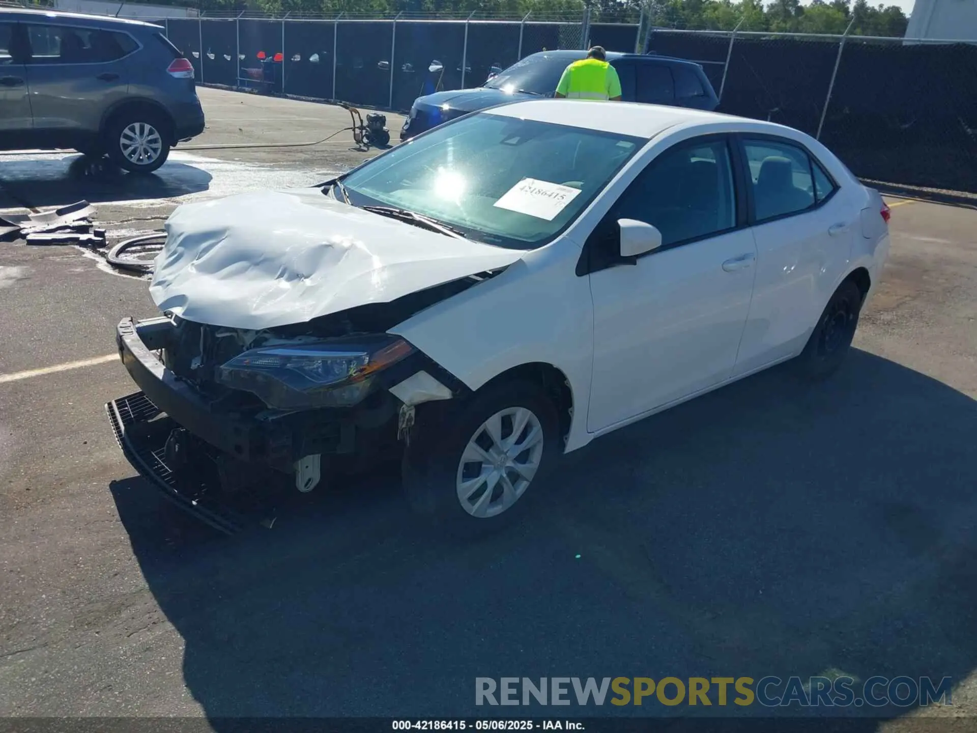 2 Photograph of a damaged car 5YFBURHE9KP886264 TOYOTA COROLLA 2019