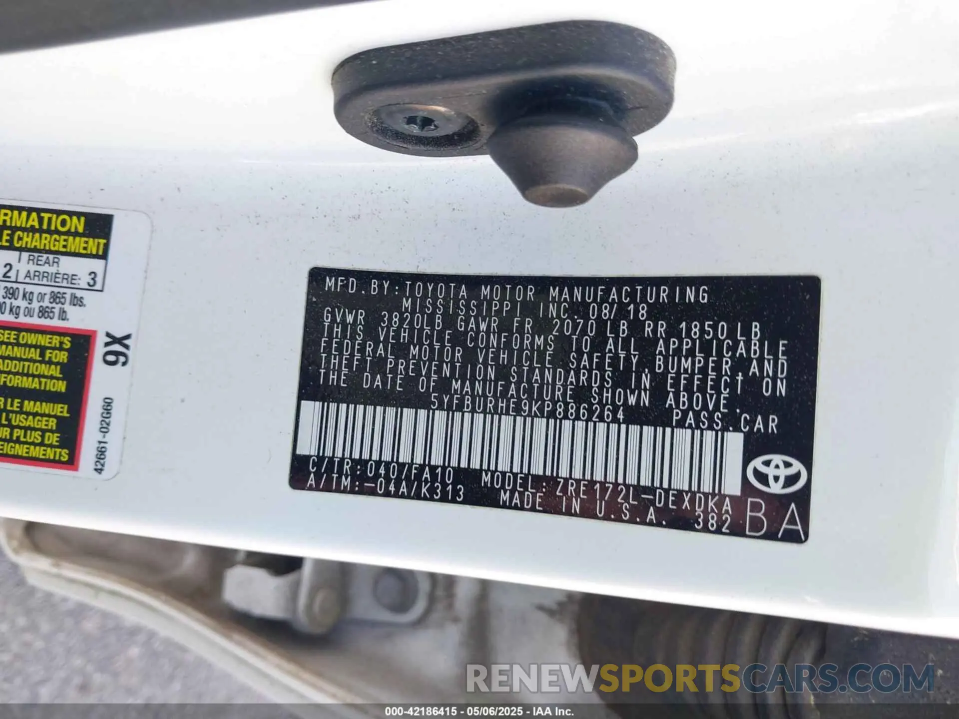 9 Photograph of a damaged car 5YFBURHE9KP886264 TOYOTA COROLLA 2019