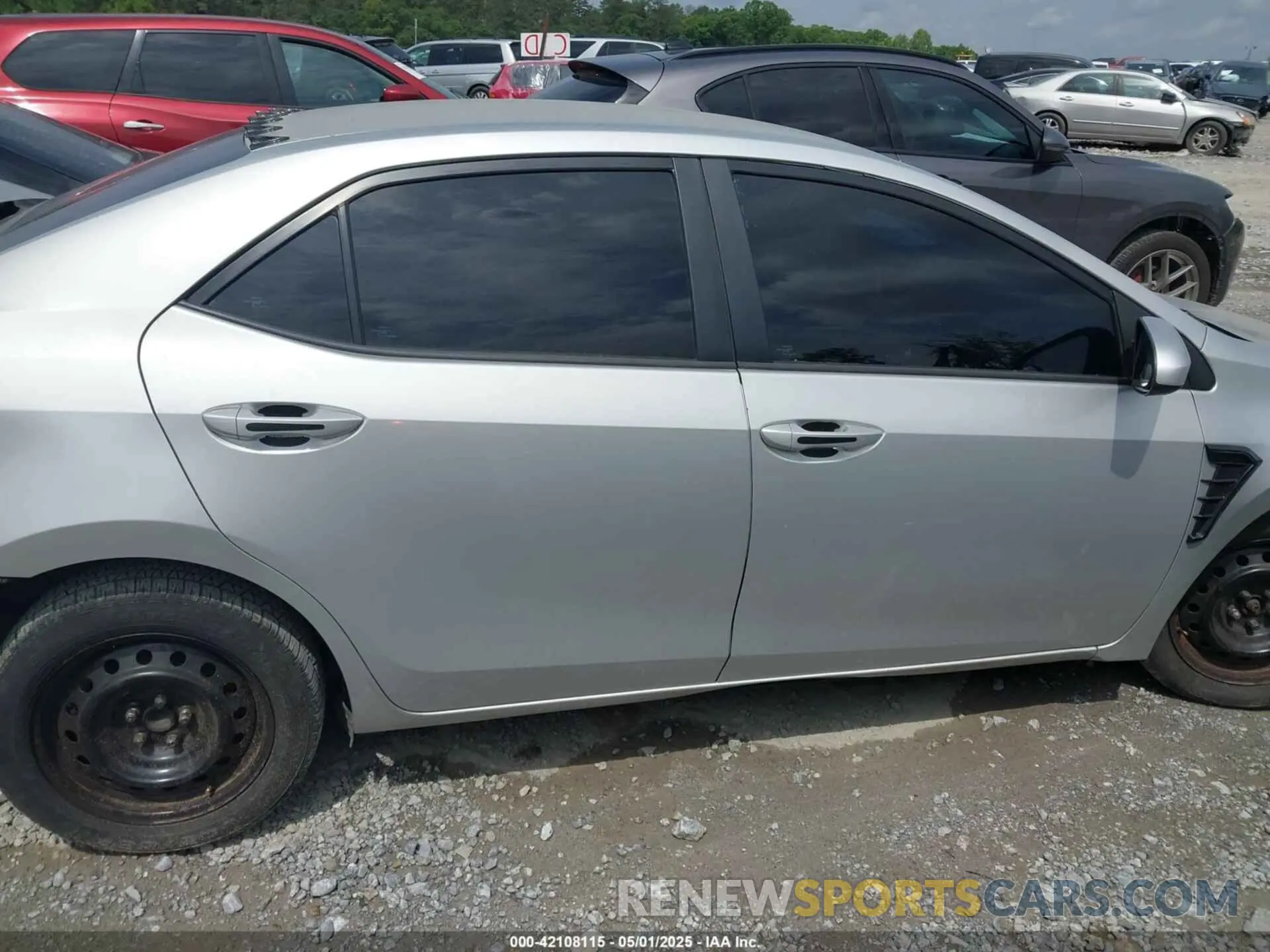 13 Photograph of a damaged car 5YFBURHE9KP886488 TOYOTA COROLLA 2019
