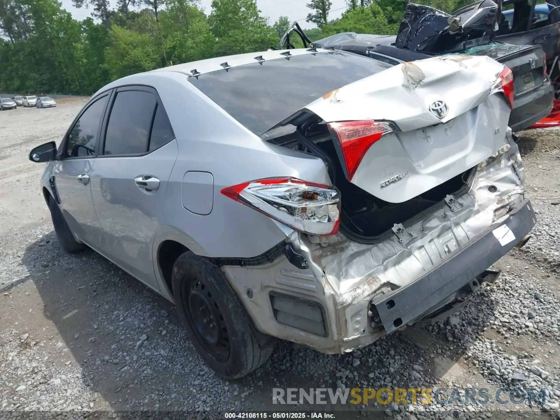 3 Photograph of a damaged car 5YFBURHE9KP886488 TOYOTA COROLLA 2019