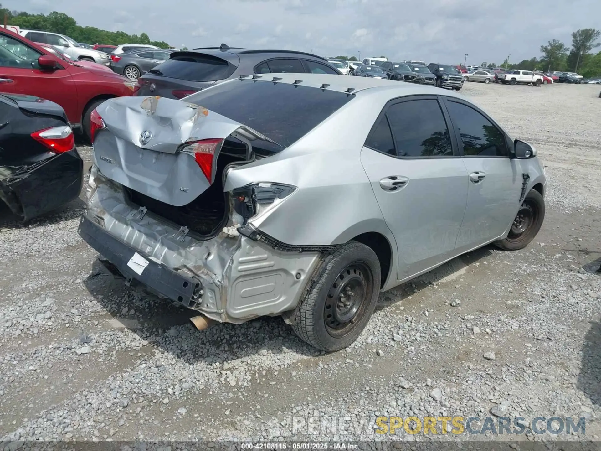4 Photograph of a damaged car 5YFBURHE9KP886488 TOYOTA COROLLA 2019