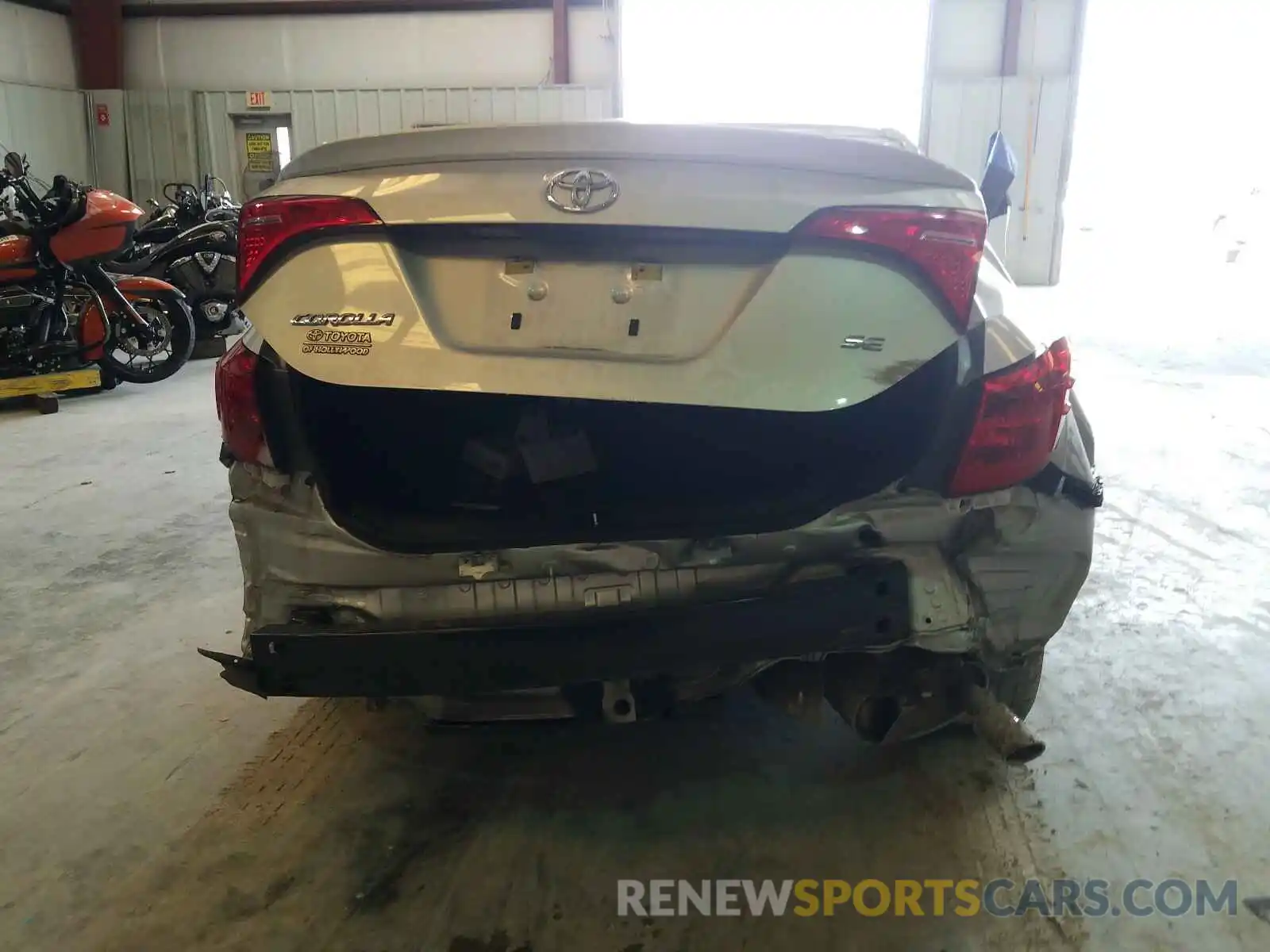 9 Photograph of a damaged car 5YFBURHE9KP888600 TOYOTA COROLLA 2019