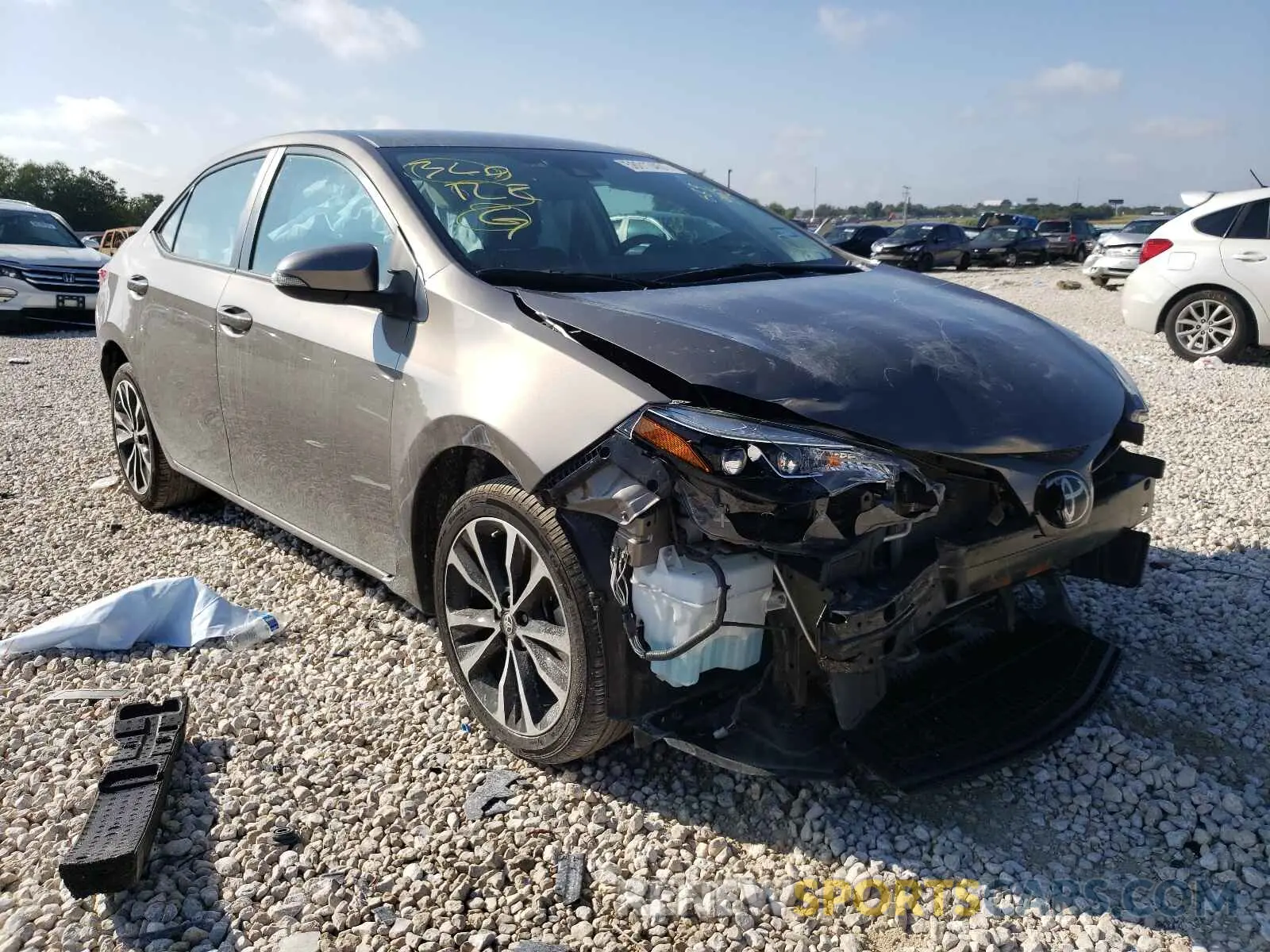 1 Photograph of a damaged car 5YFBURHE9KP889990 TOYOTA COROLLA 2019