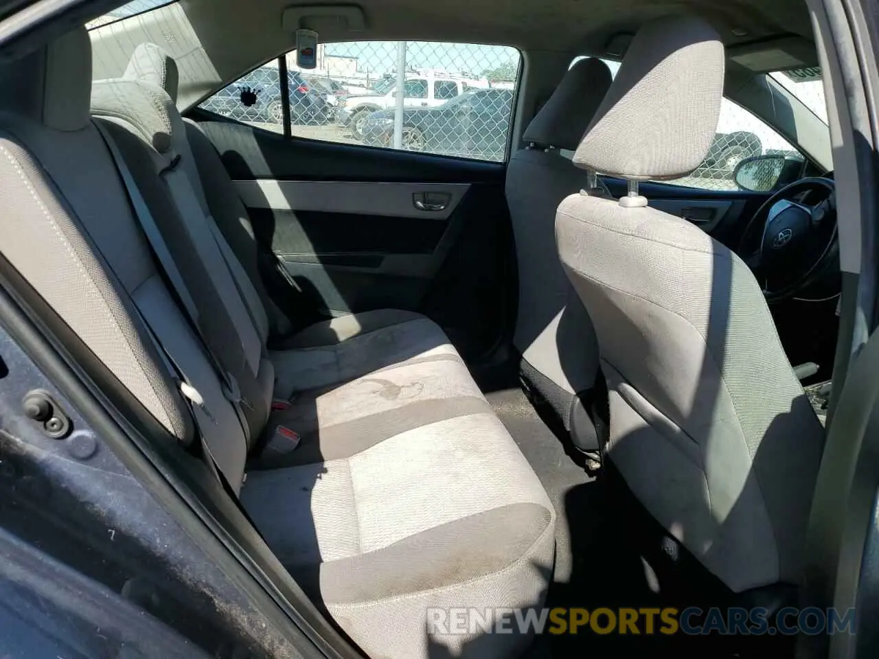 10 Photograph of a damaged car 5YFBURHE9KP893649 TOYOTA COROLLA 2019