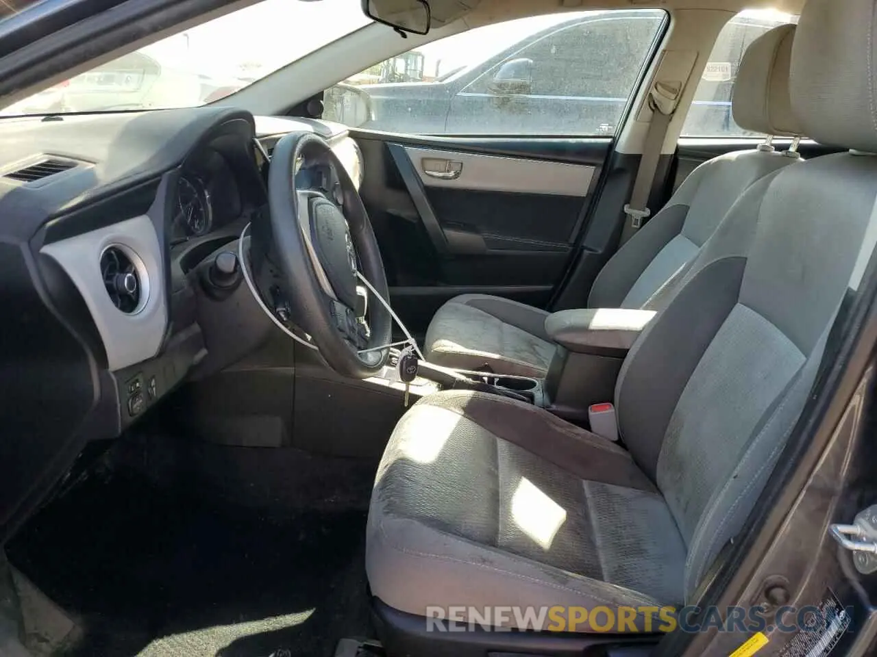 7 Photograph of a damaged car 5YFBURHE9KP893649 TOYOTA COROLLA 2019