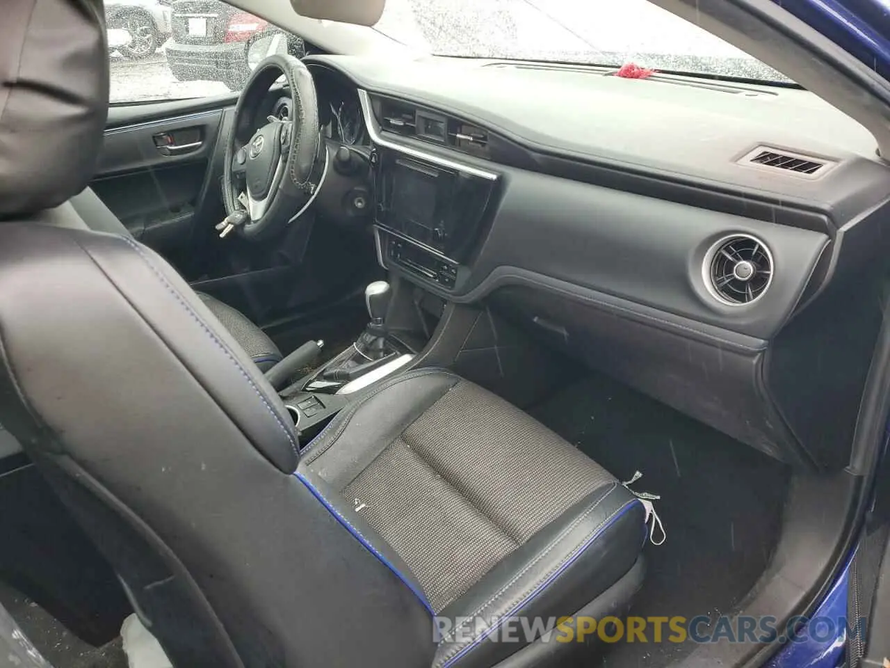 8 Photograph of a damaged car 5YFBURHE9KP896485 TOYOTA COROLLA 2019