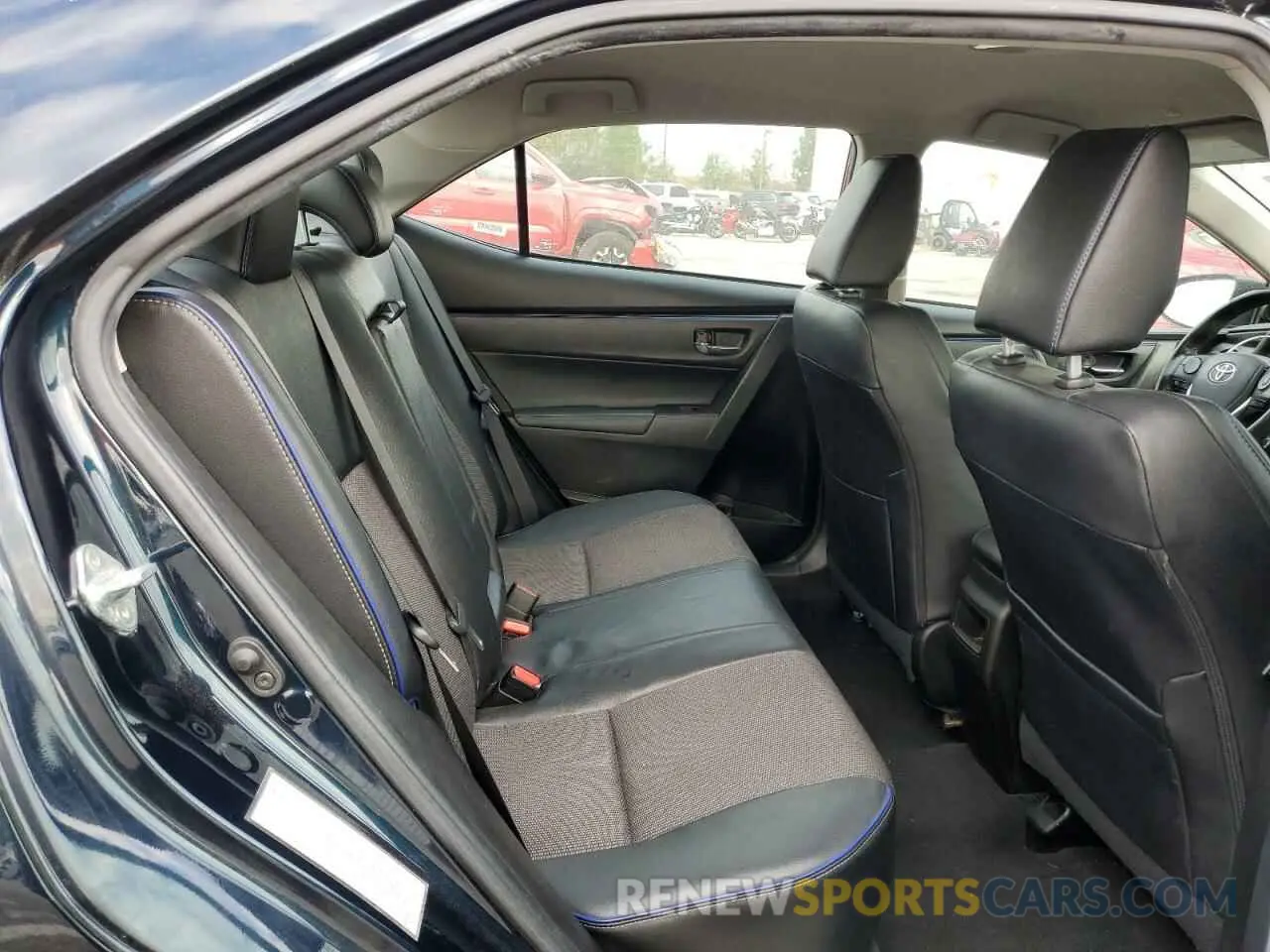 10 Photograph of a damaged car 5YFBURHE9KP899046 TOYOTA COROLLA 2019