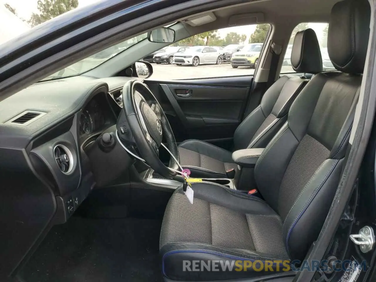 7 Photograph of a damaged car 5YFBURHE9KP899046 TOYOTA COROLLA 2019