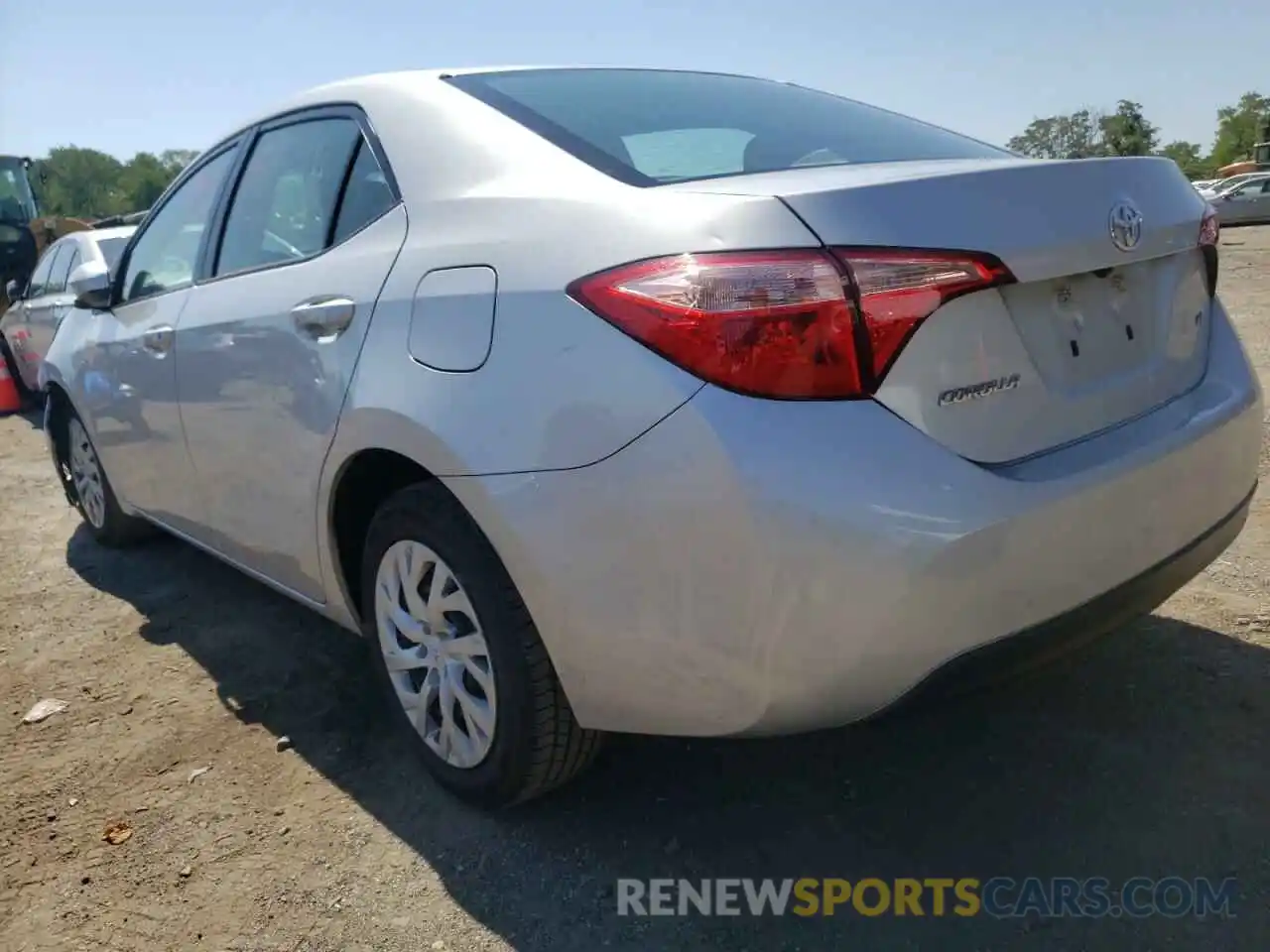 3 Photograph of a damaged car 5YFBURHE9KP899760 TOYOTA COROLLA 2019