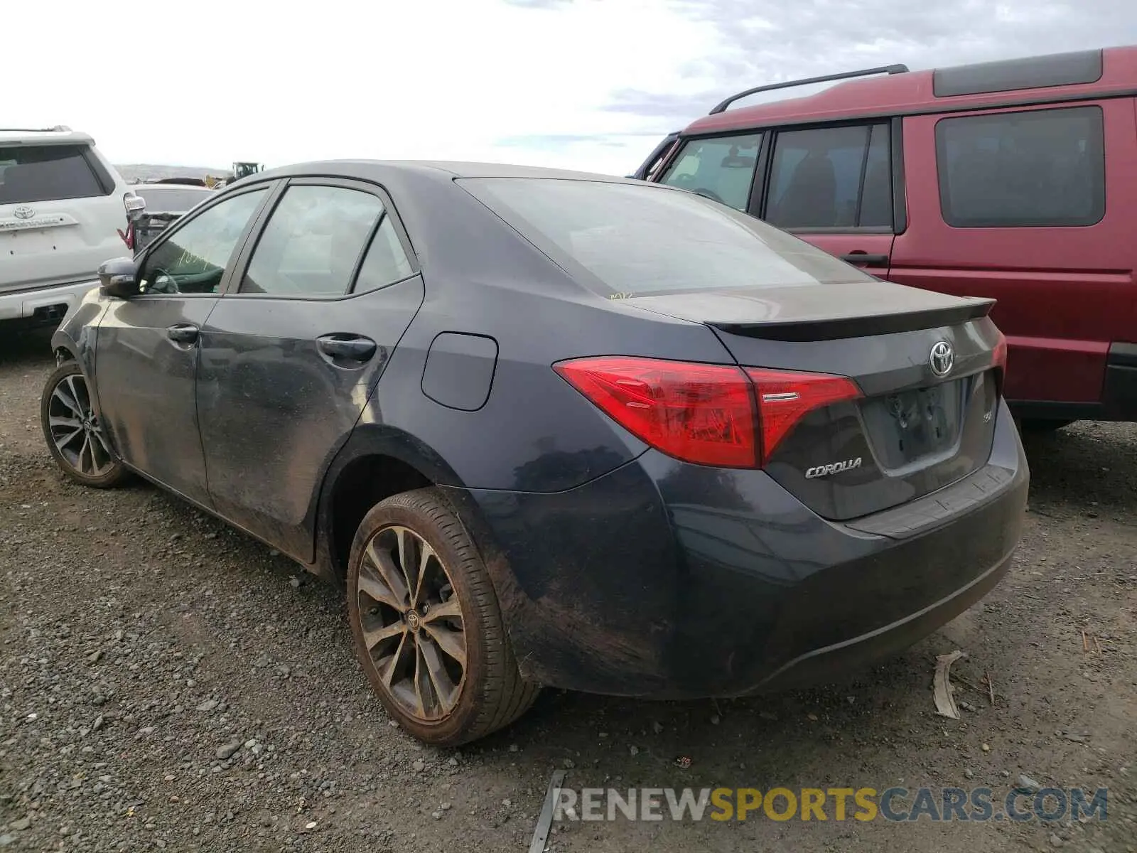 3 Photograph of a damaged car 5YFBURHE9KP900261 TOYOTA COROLLA 2019
