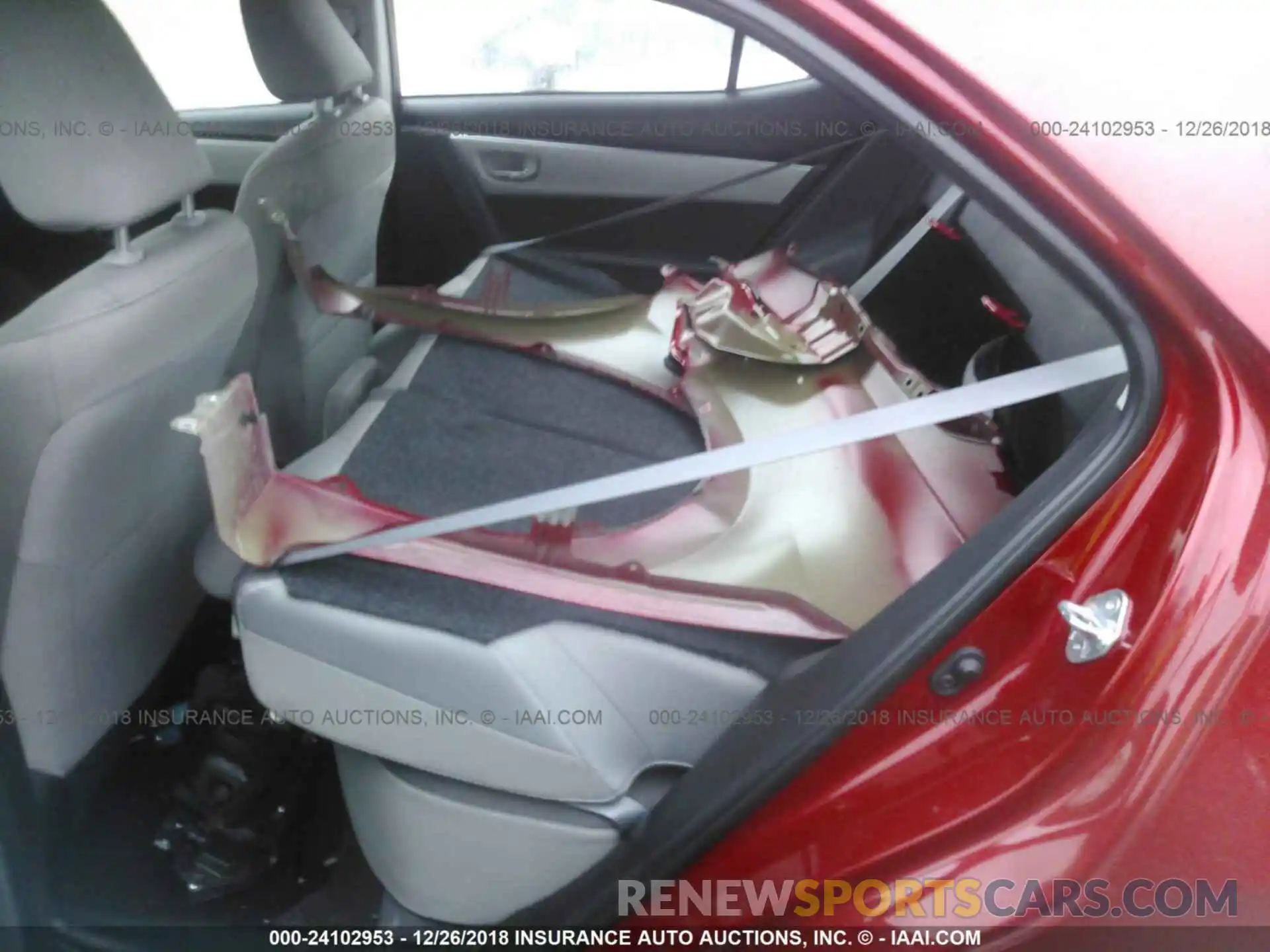 8 Photograph of a damaged car 5YFBURHE9KP903242 Toyota Corolla 2019