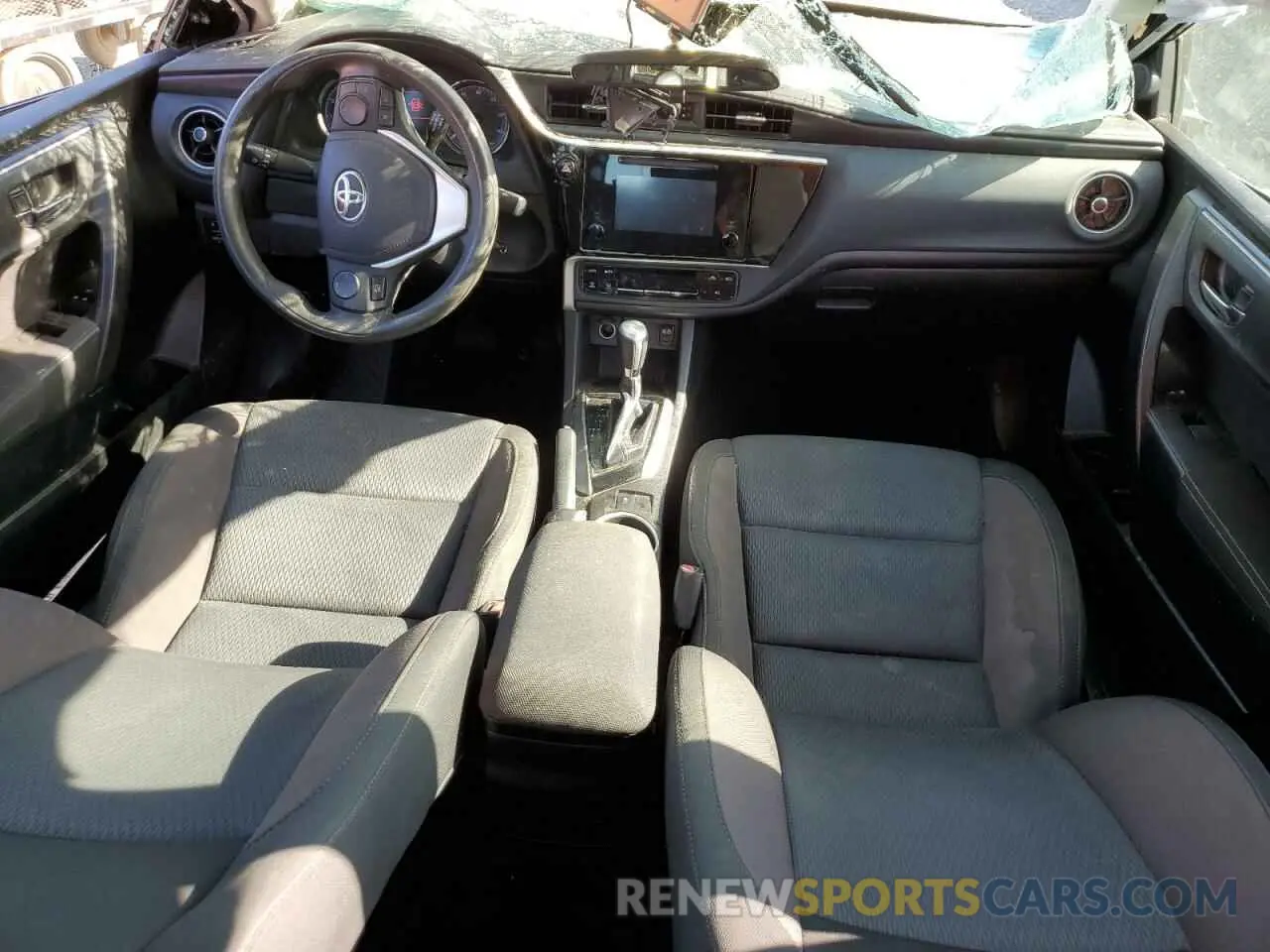 8 Photograph of a damaged car 5YFBURHE9KP904634 TOYOTA COROLLA 2019
