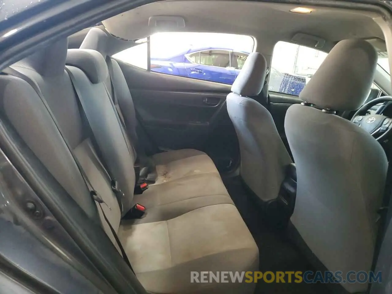 10 Photograph of a damaged car 5YFBURHE9KP905329 TOYOTA COROLLA 2019
