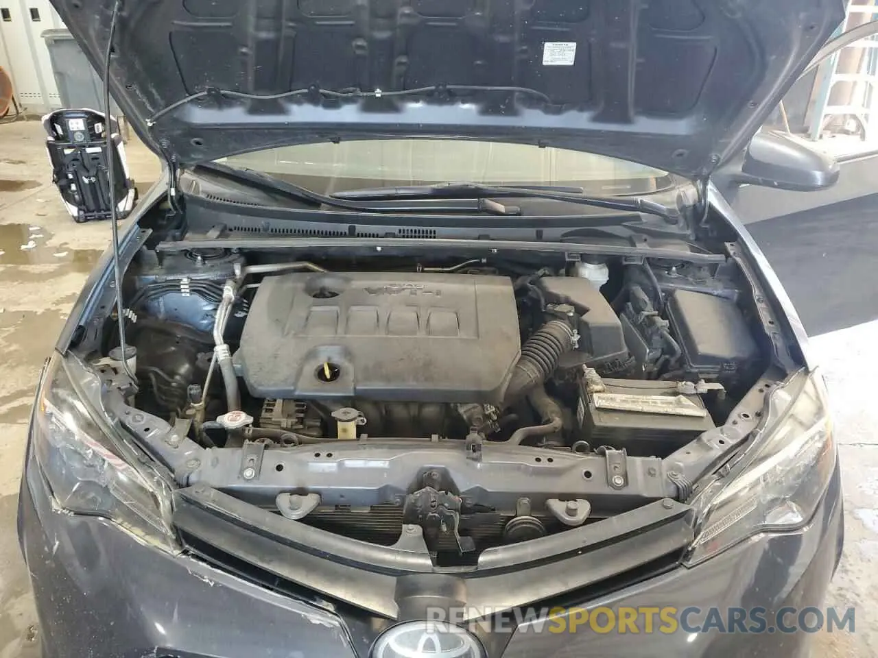 11 Photograph of a damaged car 5YFBURHE9KP905329 TOYOTA COROLLA 2019