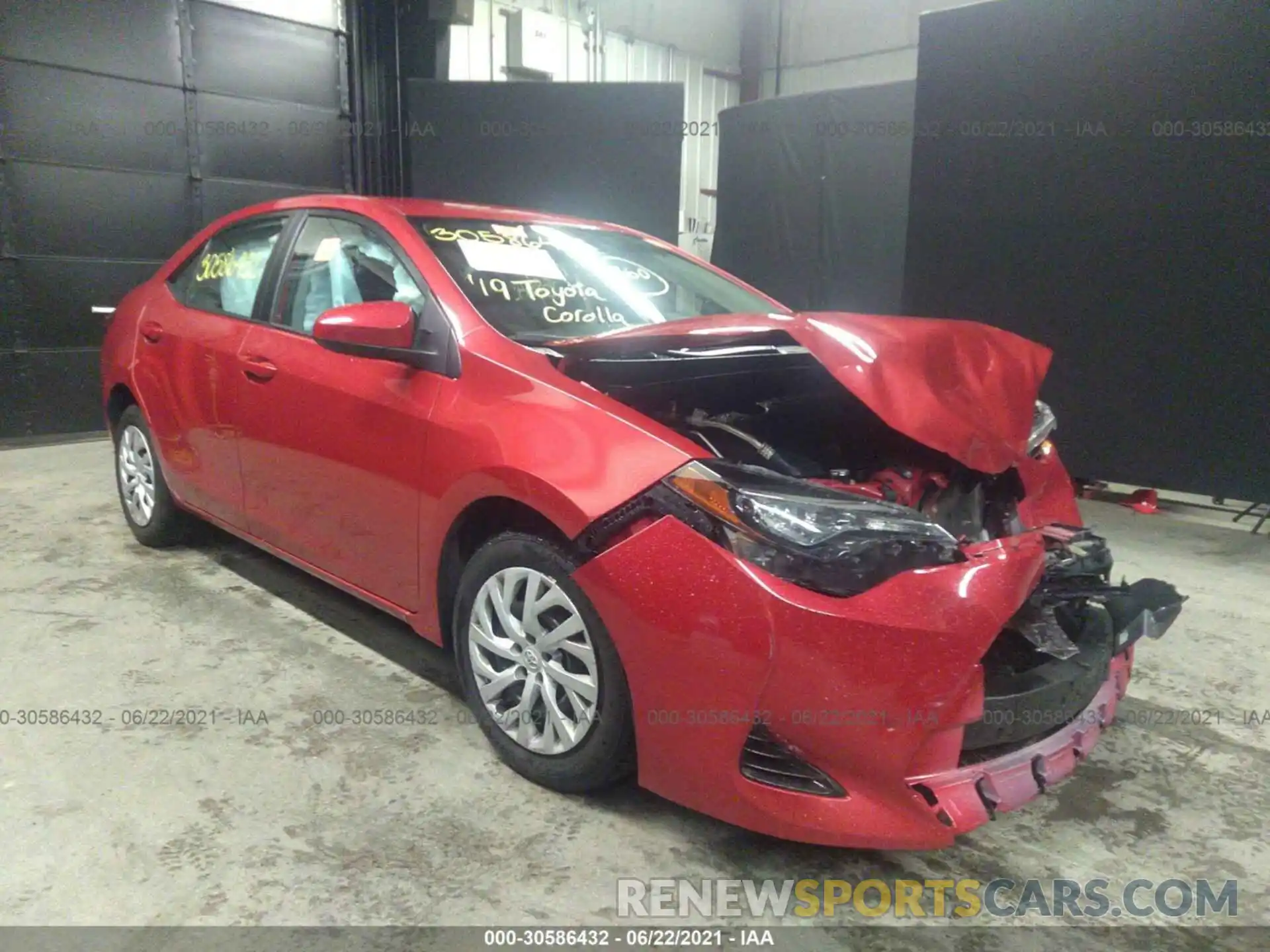 1 Photograph of a damaged car 5YFBURHE9KP906187 TOYOTA COROLLA 2019