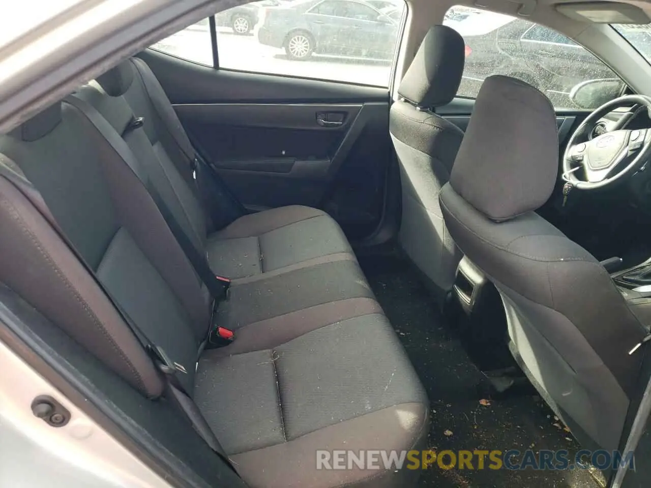 10 Photograph of a damaged car 5YFBURHE9KP909381 TOYOTA COROLLA 2019