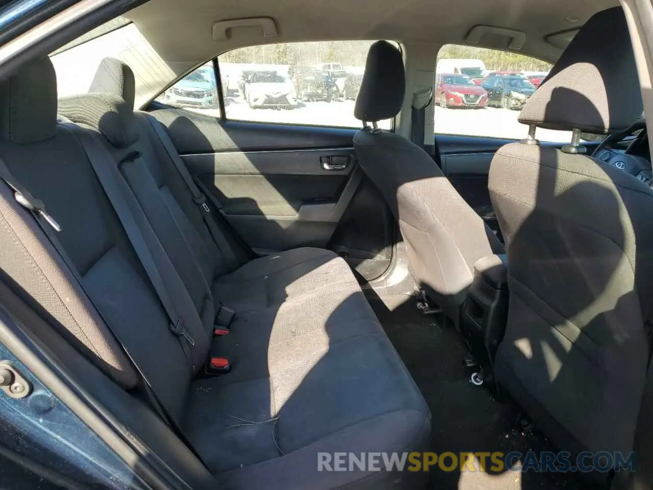 10 Photograph of a damaged car 5YFBURHE9KP909784 TOYOTA COROLLA 2019