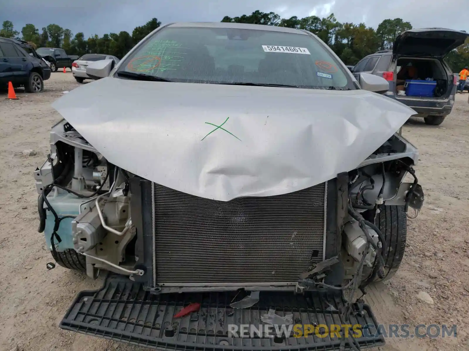 9 Photograph of a damaged car 5YFBURHE9KP910644 TOYOTA COROLLA 2019