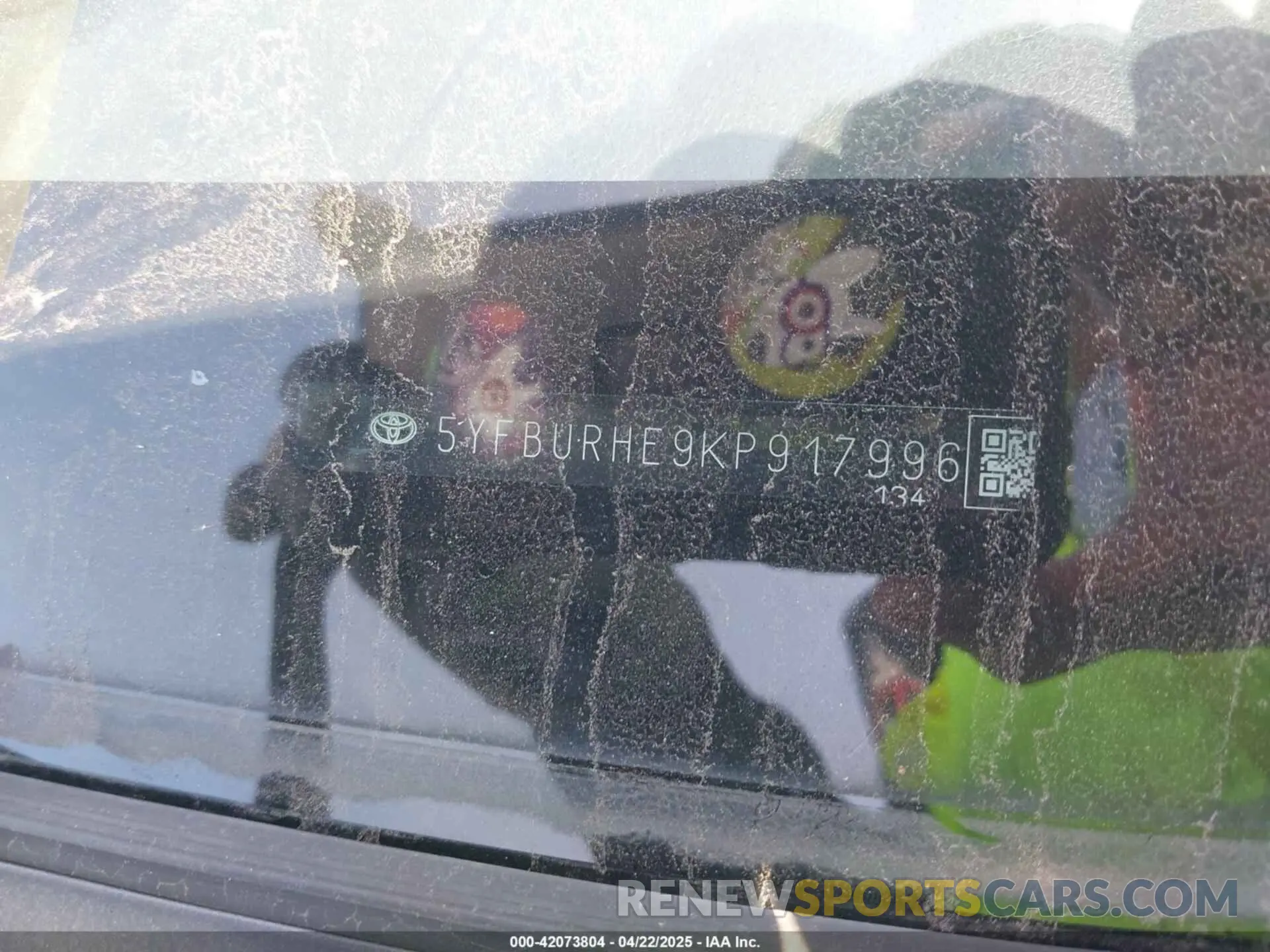 9 Photograph of a damaged car 5YFBURHE9KP917996 TOYOTA COROLLA 2019