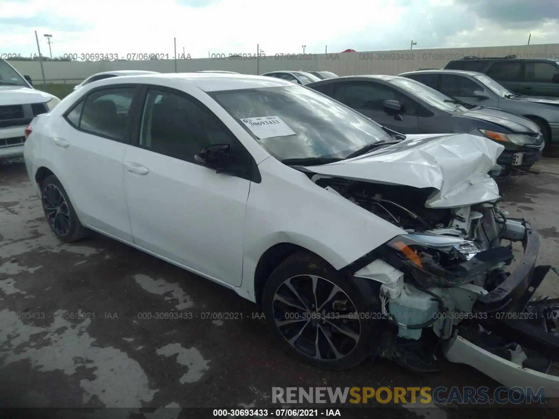 1 Photograph of a damaged car 5YFBURHE9KP919120 TOYOTA COROLLA 2019