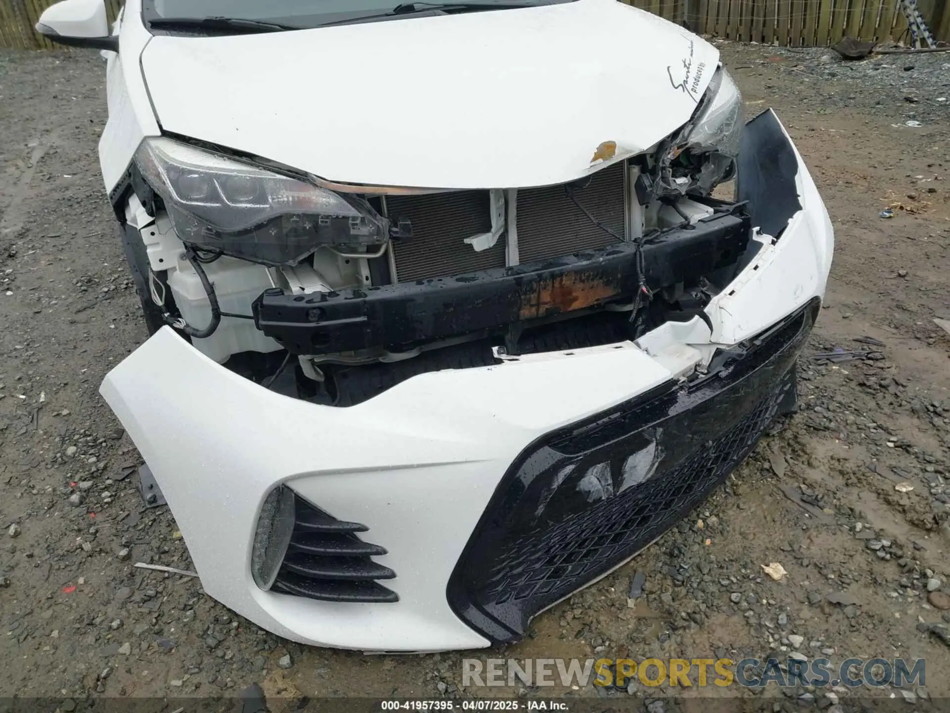 6 Photograph of a damaged car 5YFBURHE9KP921711 TOYOTA COROLLA 2019