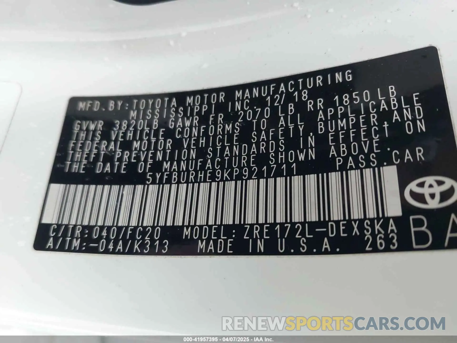9 Photograph of a damaged car 5YFBURHE9KP921711 TOYOTA COROLLA 2019