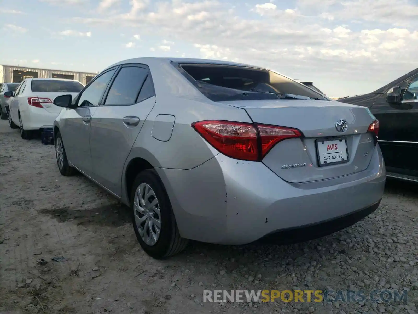 3 Photograph of a damaged car 5YFBURHE9KP922390 TOYOTA COROLLA 2019