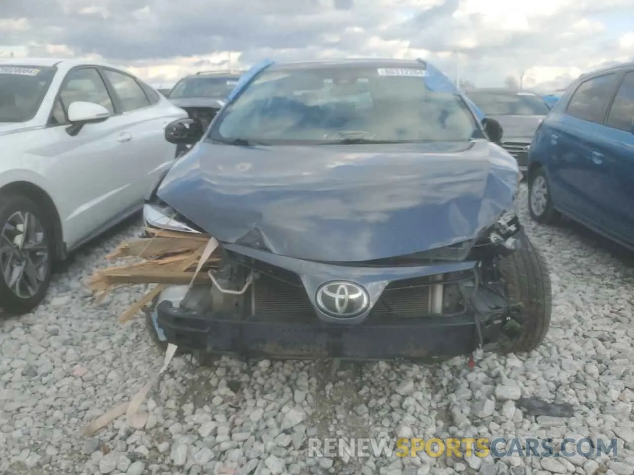 5 Photograph of a damaged car 5YFBURHE9KP927654 TOYOTA COROLLA 2019